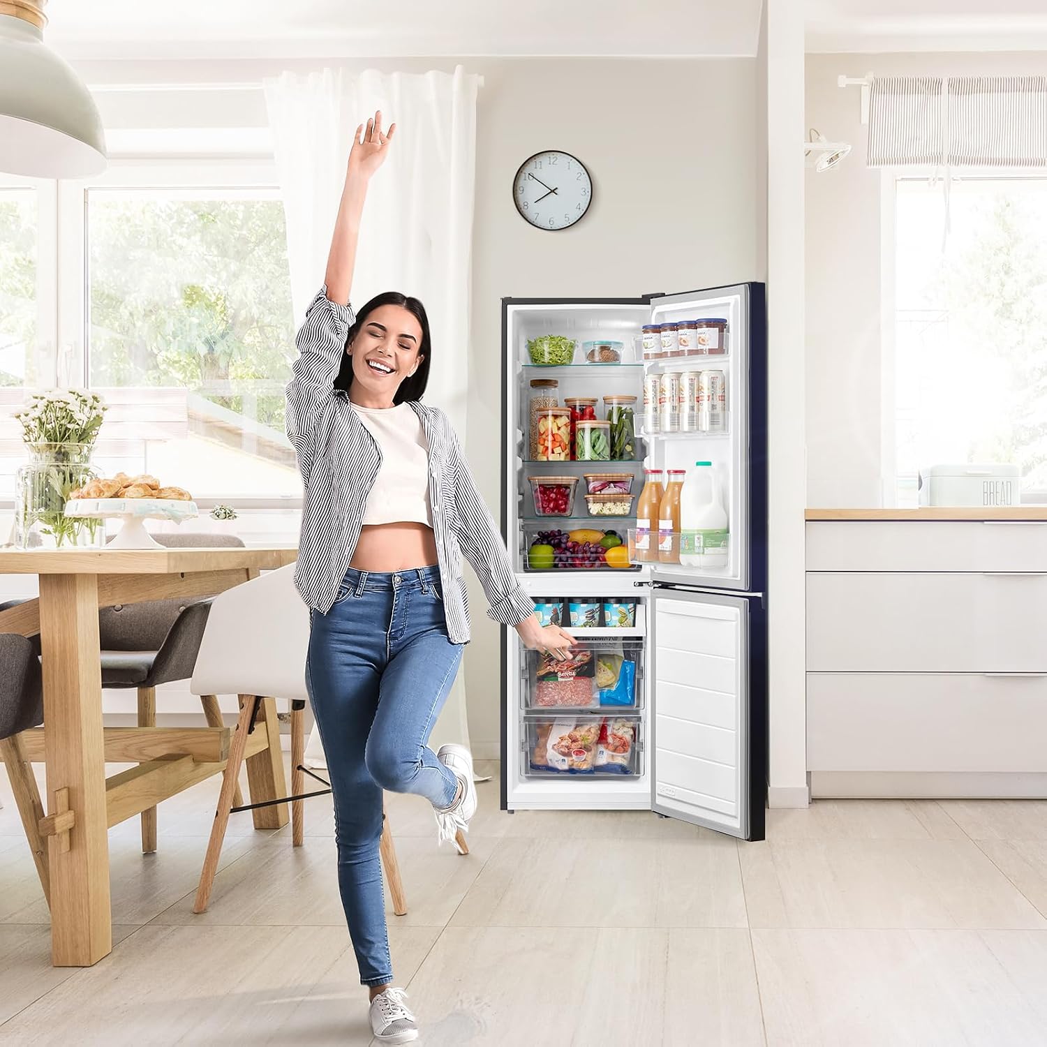 Comfee‘ Kühlschrank mit Gefrierfach RCB169DK2(E) | 174L Kühl-Gefrierkombination (115L Kühlteil + 59L Gefrierteil), 150 cm Höhe | 195 kWh/Jahr, Low Frost, Leise 39 dB | LED-Licht | Freistehend, Schwarz