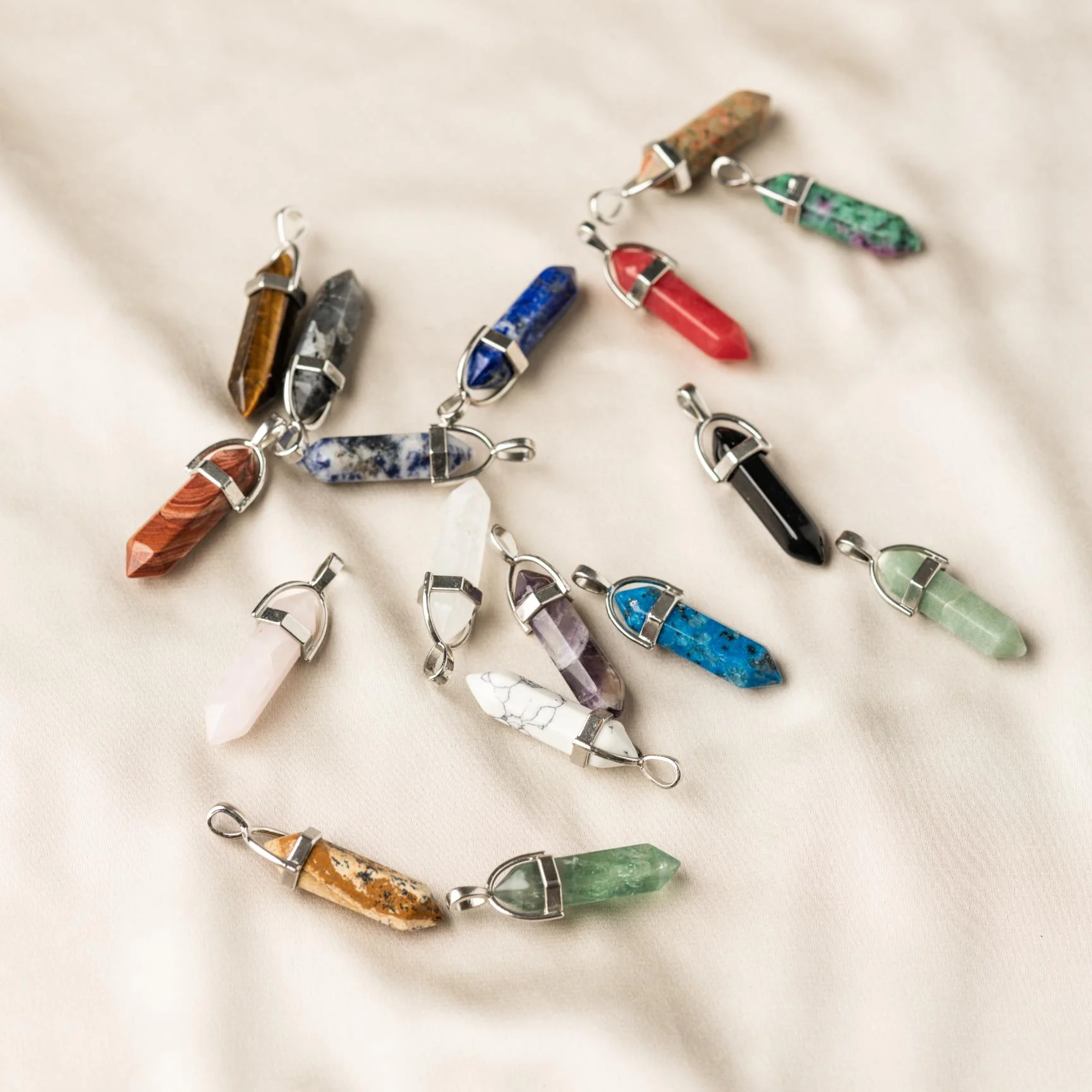 Ketting Hangers - Set van 17 - Gemixte Edelstenen - Dubbelpunt Staafjes - Gelukshangers