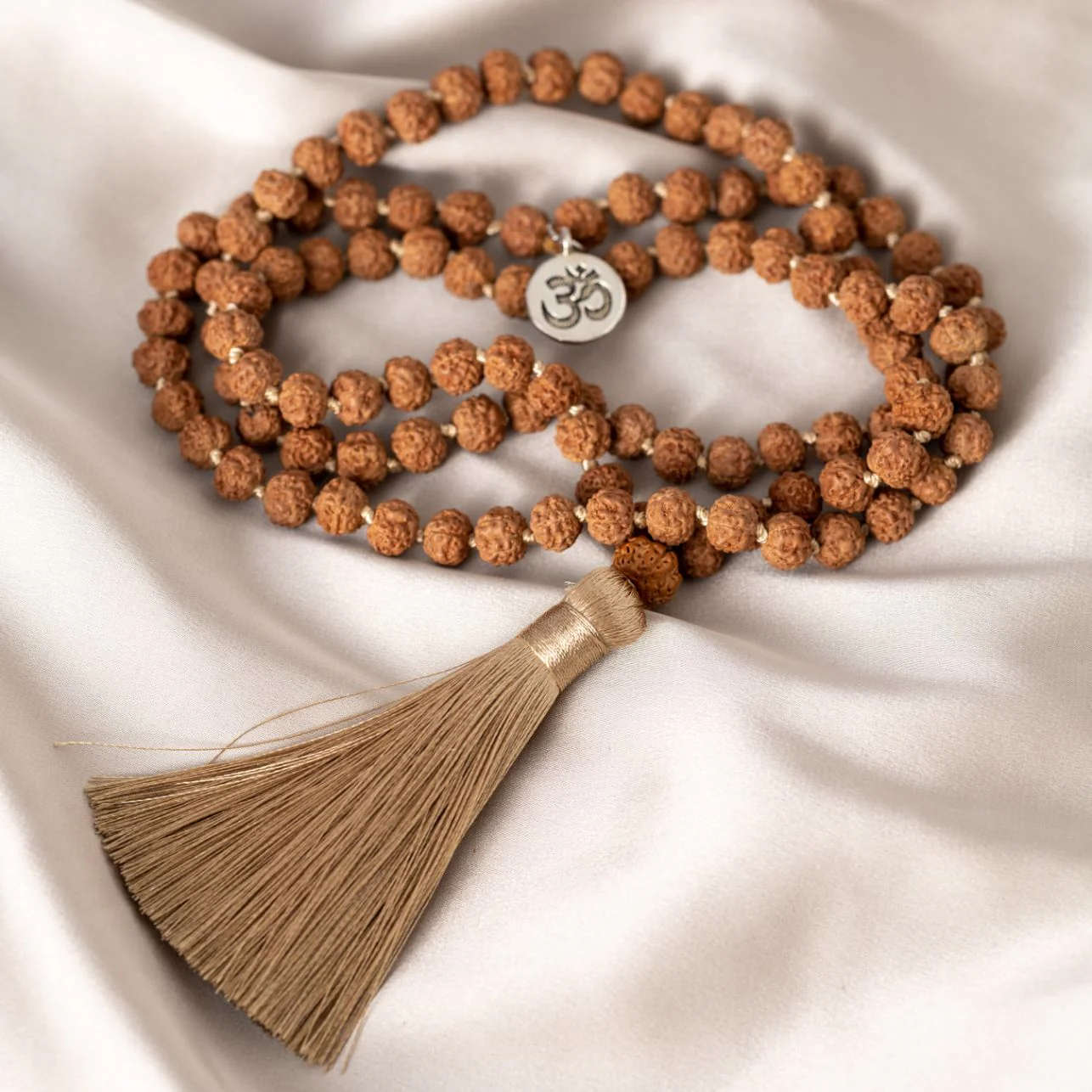 Rudraksha Mala Ketting - Rudraksha Zaadjes & Kwastje - Begrip