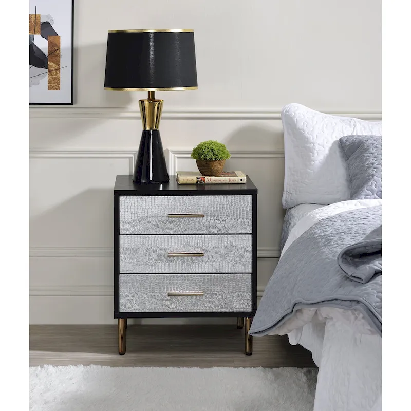 Solid Wood 3-Drawer Bachelors Chest - Stylish Storage Cabinet with Wooden Handles for Bedroom and Living Room