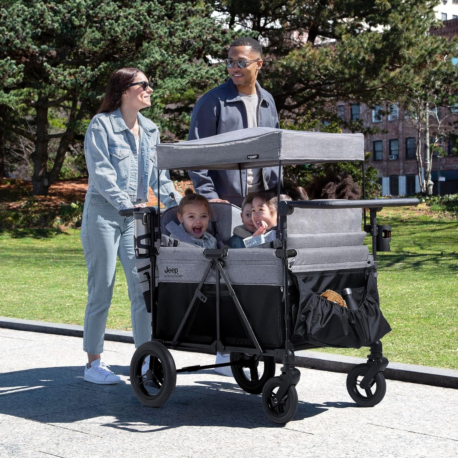 Jeep Wrangler Deluxe 4-seater stroller by Delta Children Premium Quad stroller
