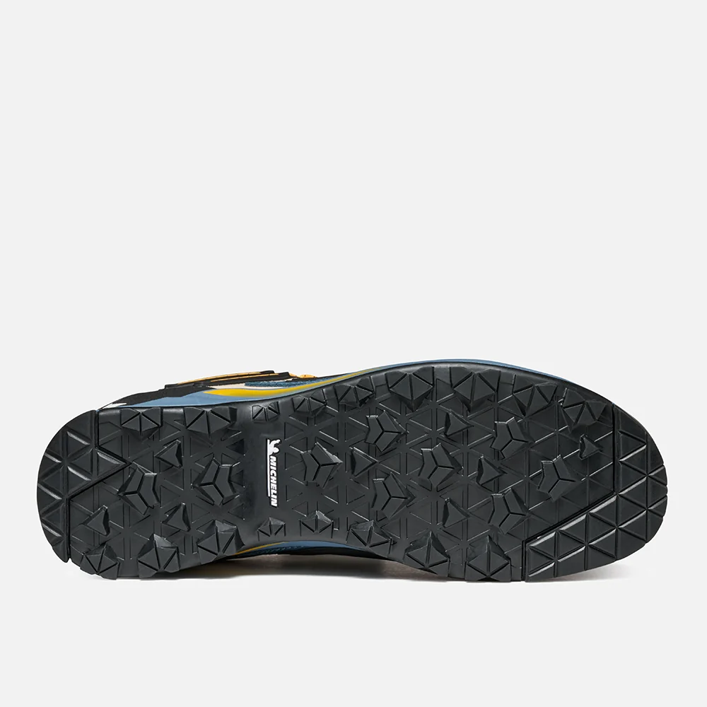 Akron Gtx