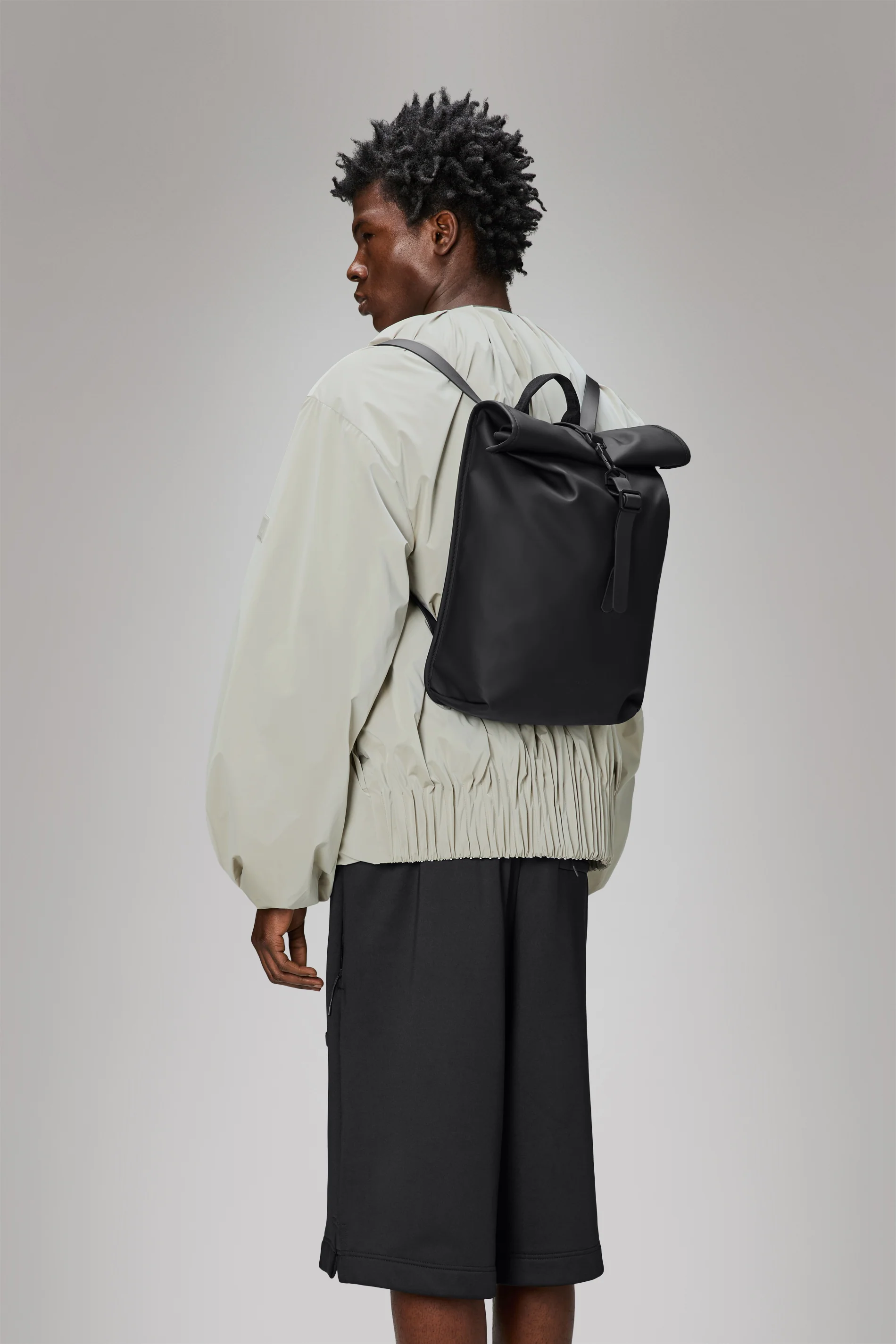 2025 Rolltop Rucksack Mini – Mochila Urbana Compacta e Impermeable con Cierre de Mosquetón – Tejido PU – Ideal para Desplazamientos Diarios