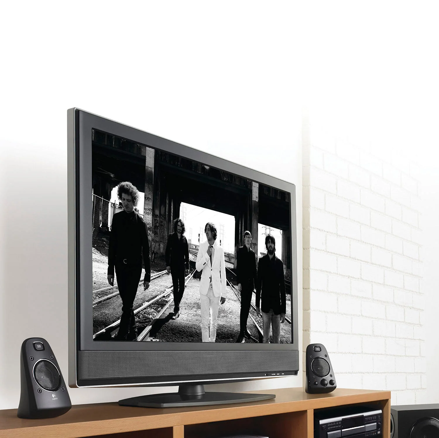 Logitech – Sistema de Altavoces 2.1 Z623 (3 Piezas) – Negro