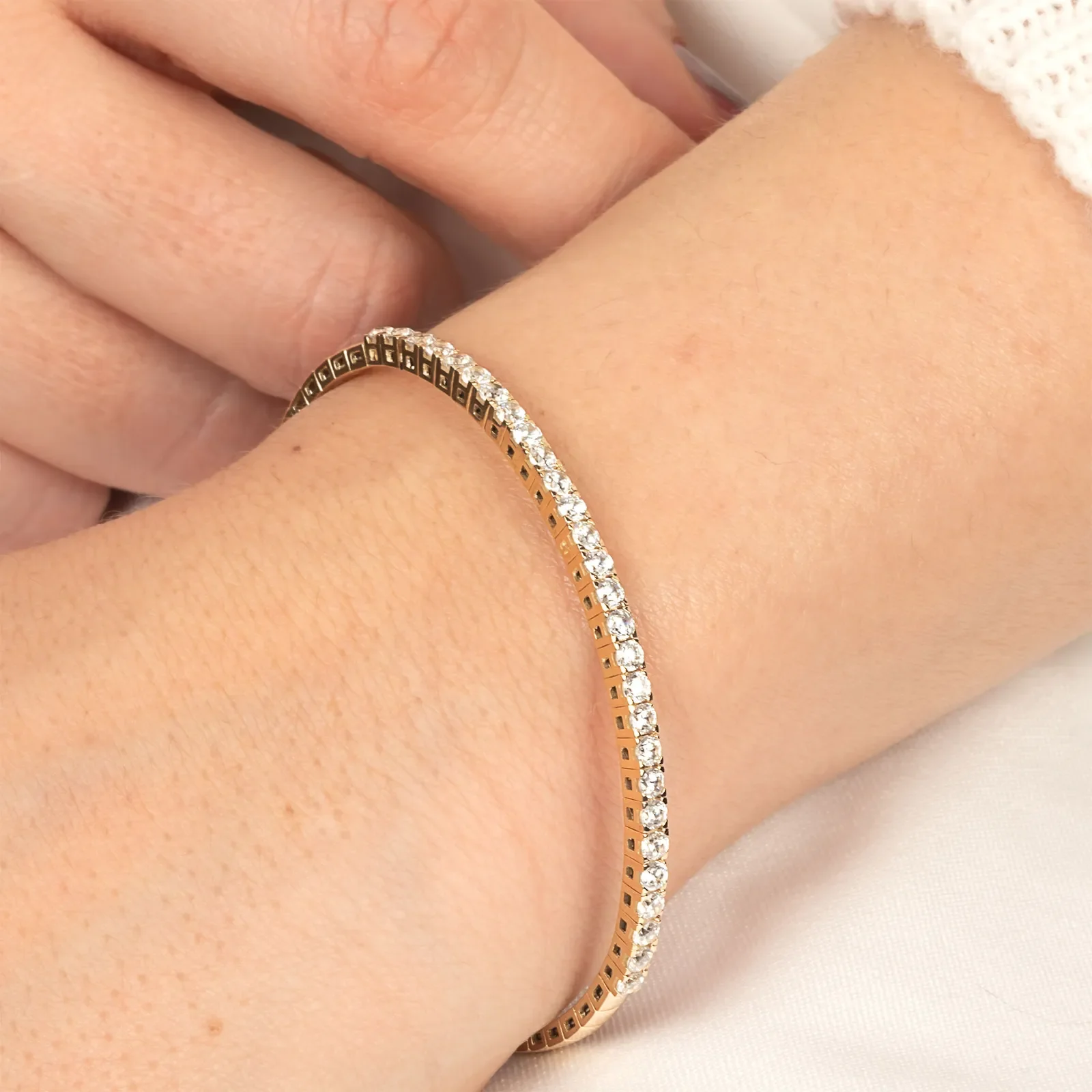 18K Gold Moissanite Half infinity Tennis Bracelet – Flexible, Lightweight, & Timeless