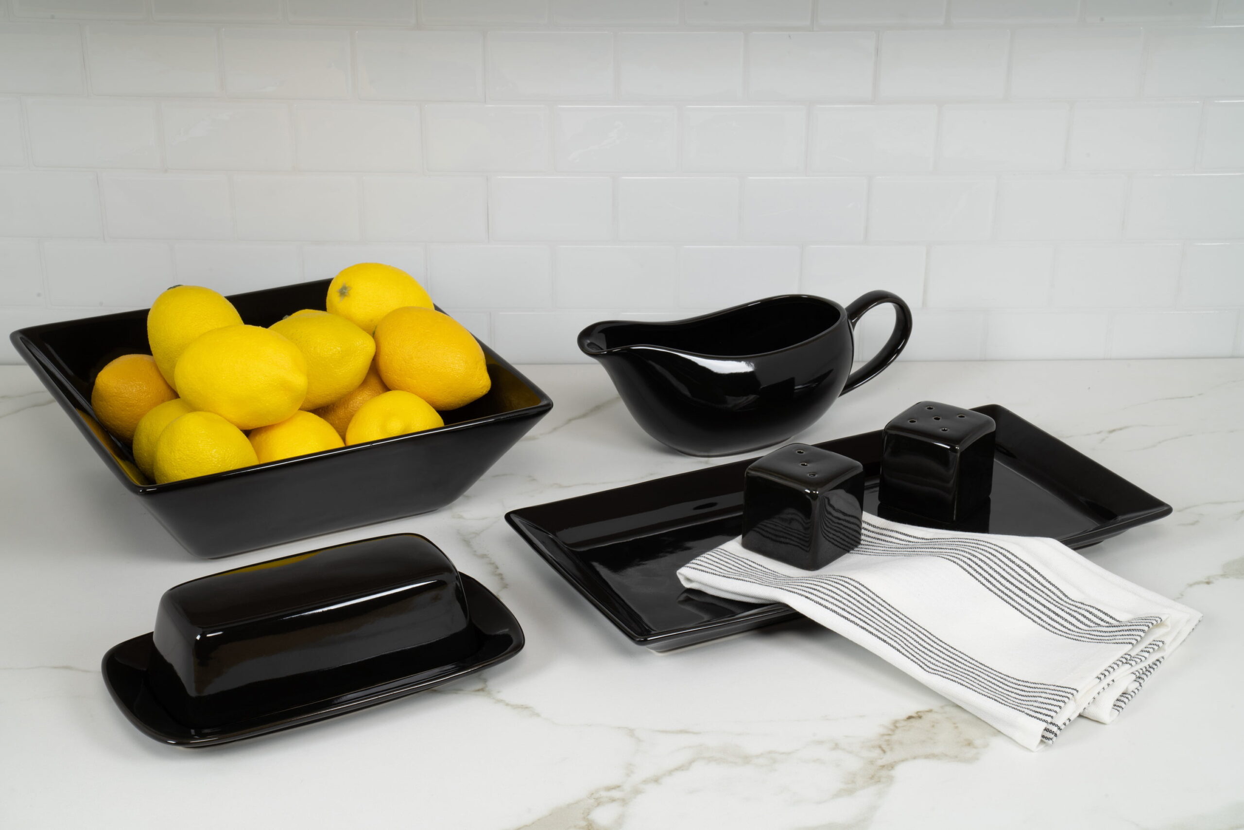 10 Strawberry Street Nova Square 40 Piece Stoneware Dinnerware Set, Black