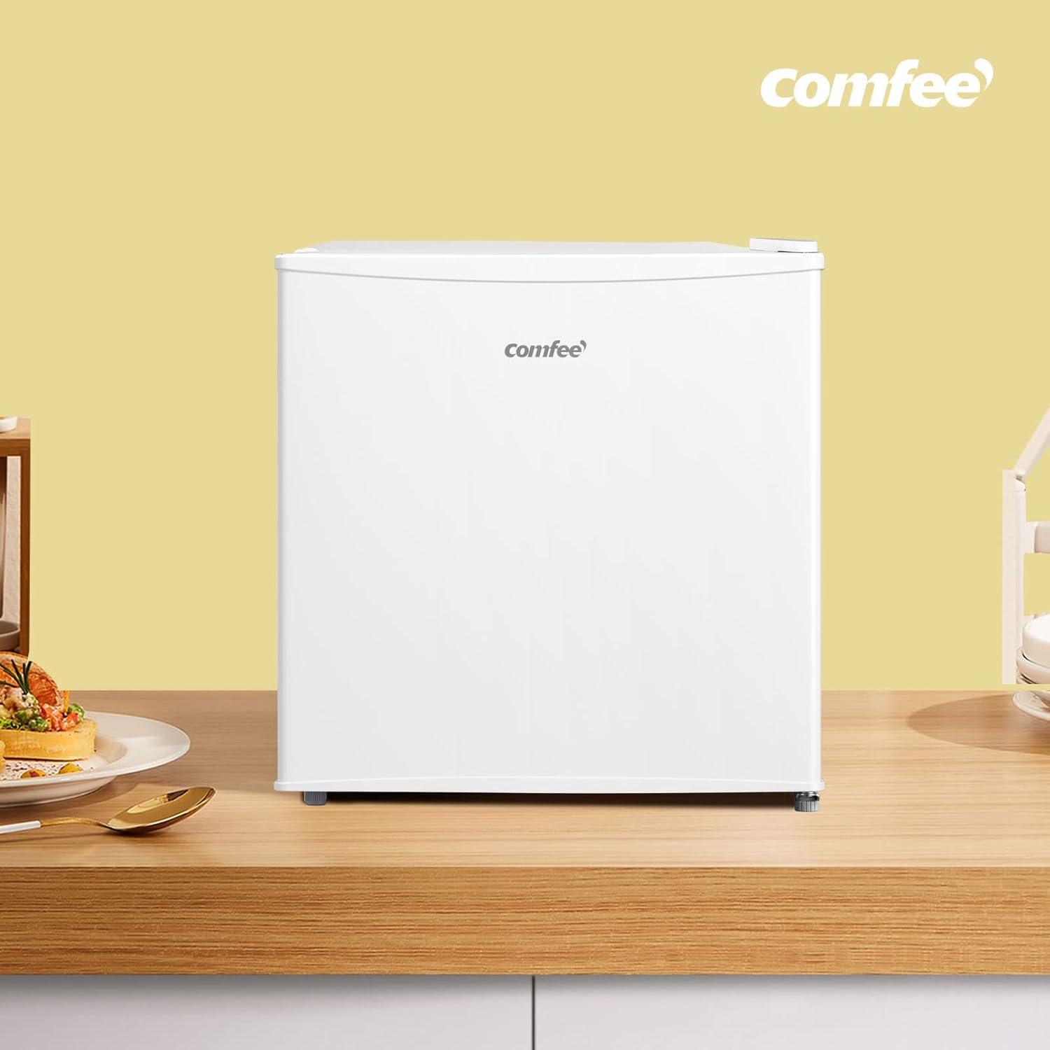 Comfee Freistehend, RCU40WH2(E) Mini Gefrierschrank/31L / 4-Sterne-Gefrierfach/Kompakte Größe/Reversibles Türscharnier/Verstellbare Standfüße / 147kWh/Jahr/Weiß