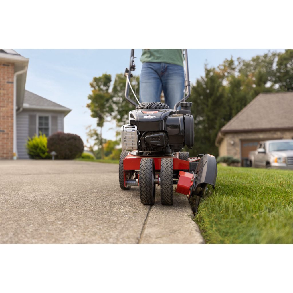 Troy-Bilt TBE550 Driveway Edger, 140cc Briggs & Stratton Engine, 9′�?Triple-Edge Blade, 3 Bevel Positions