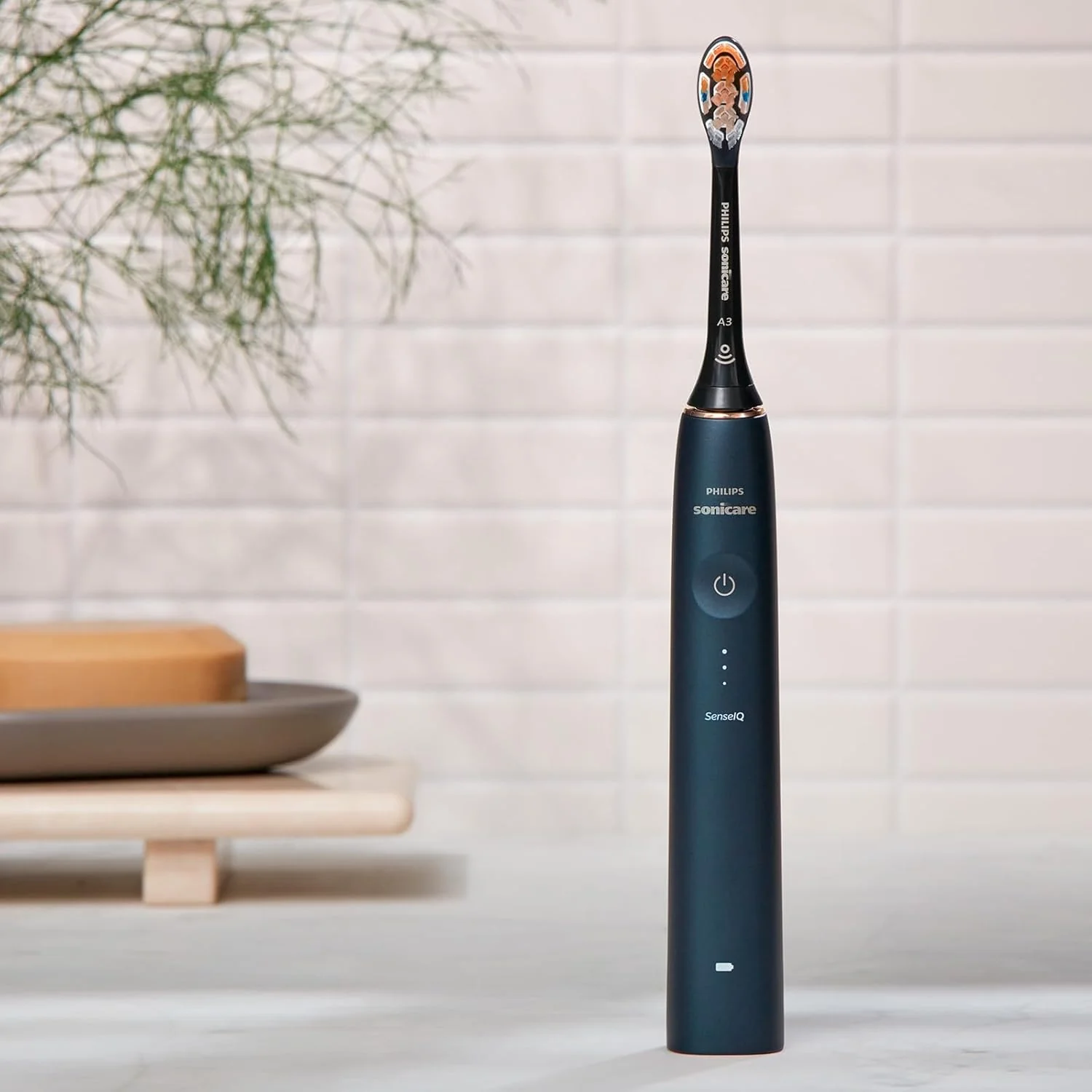 Philips Sonicare DiamondClean Prestige 9900 �C Elektrische Zahnb��rste mit SenseIQ, A3 Premium-All-in-One-B��rstenkopf und Ladeetui in Mitternachtsblau (Modell HX9992/12)