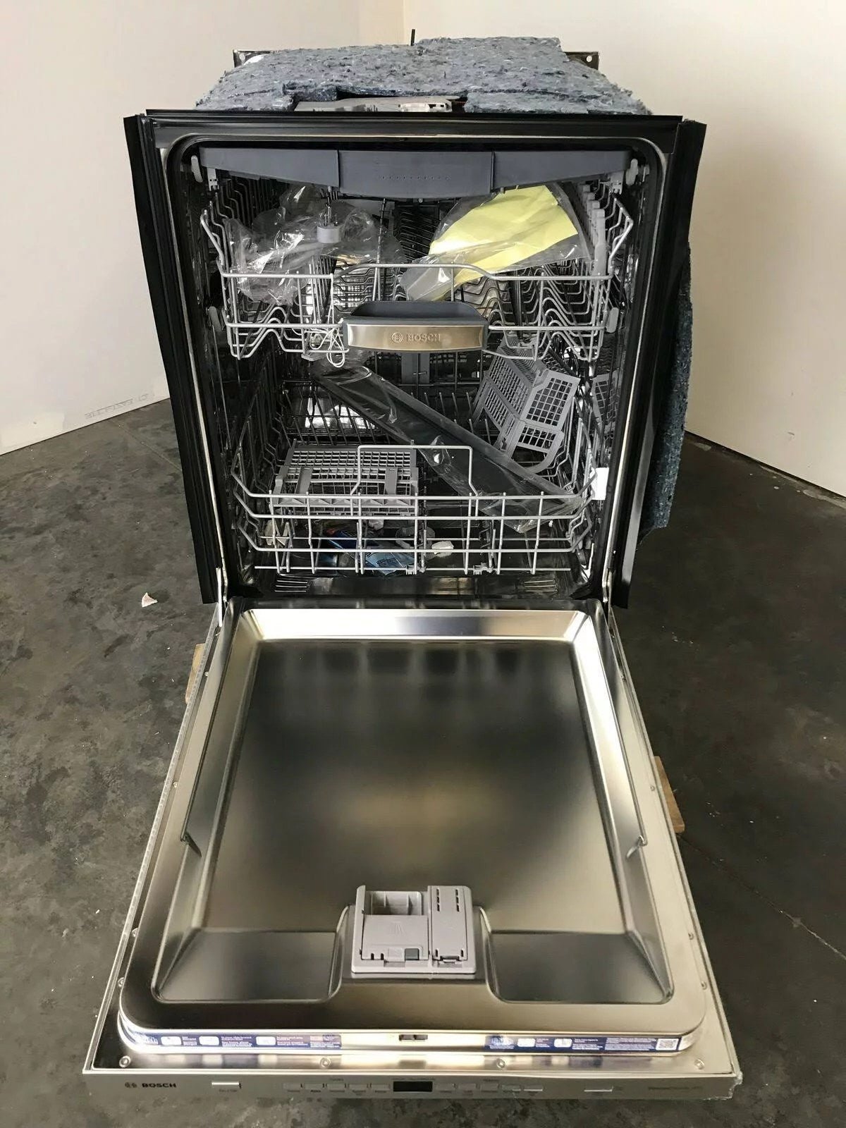 Bosch 500 Series 24��� Stainless Steel Built in Dishwasher-SHPM65Z55N