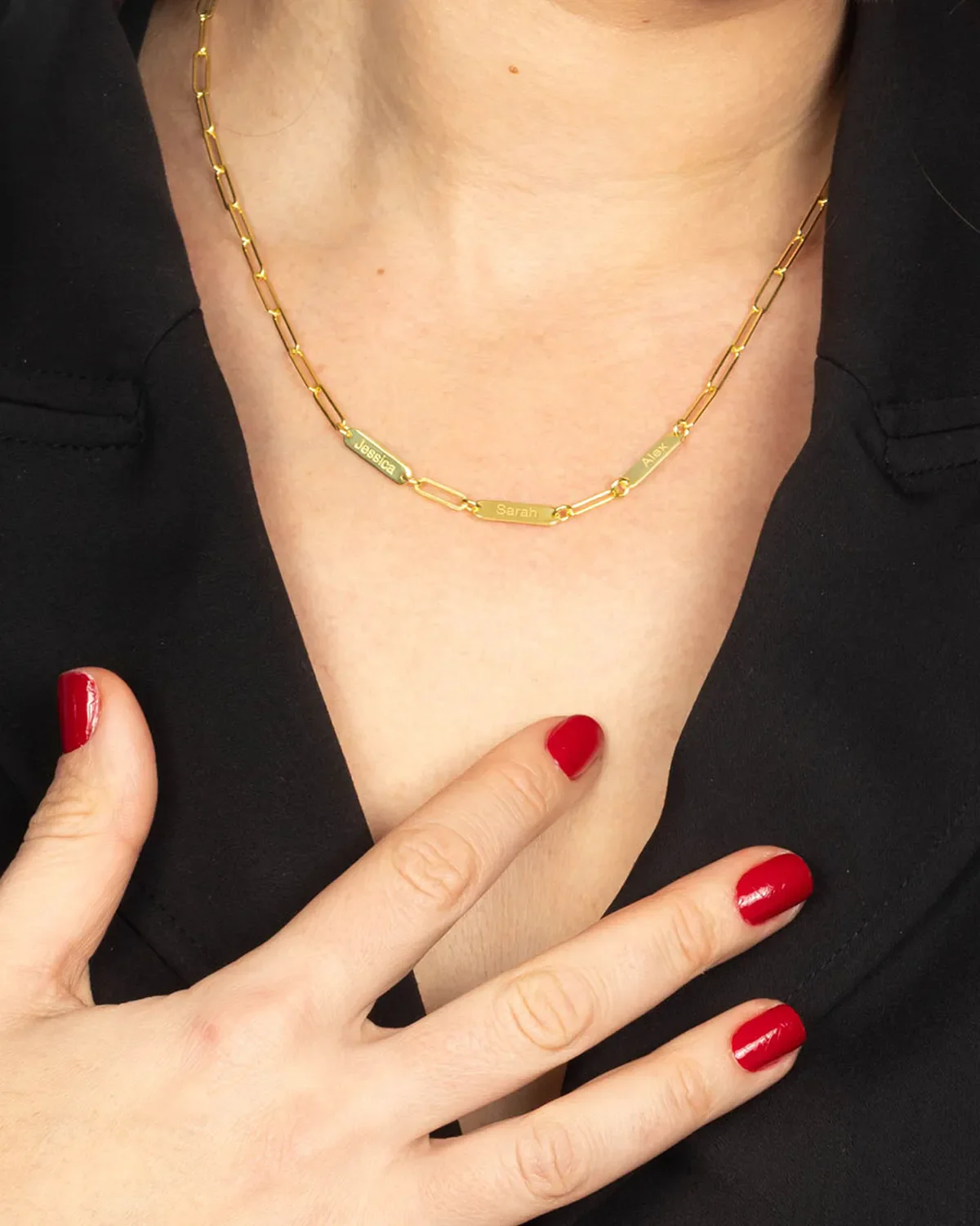 Custom Engraved Paperclip Necklace – 18K Gold Name Bar Necklace