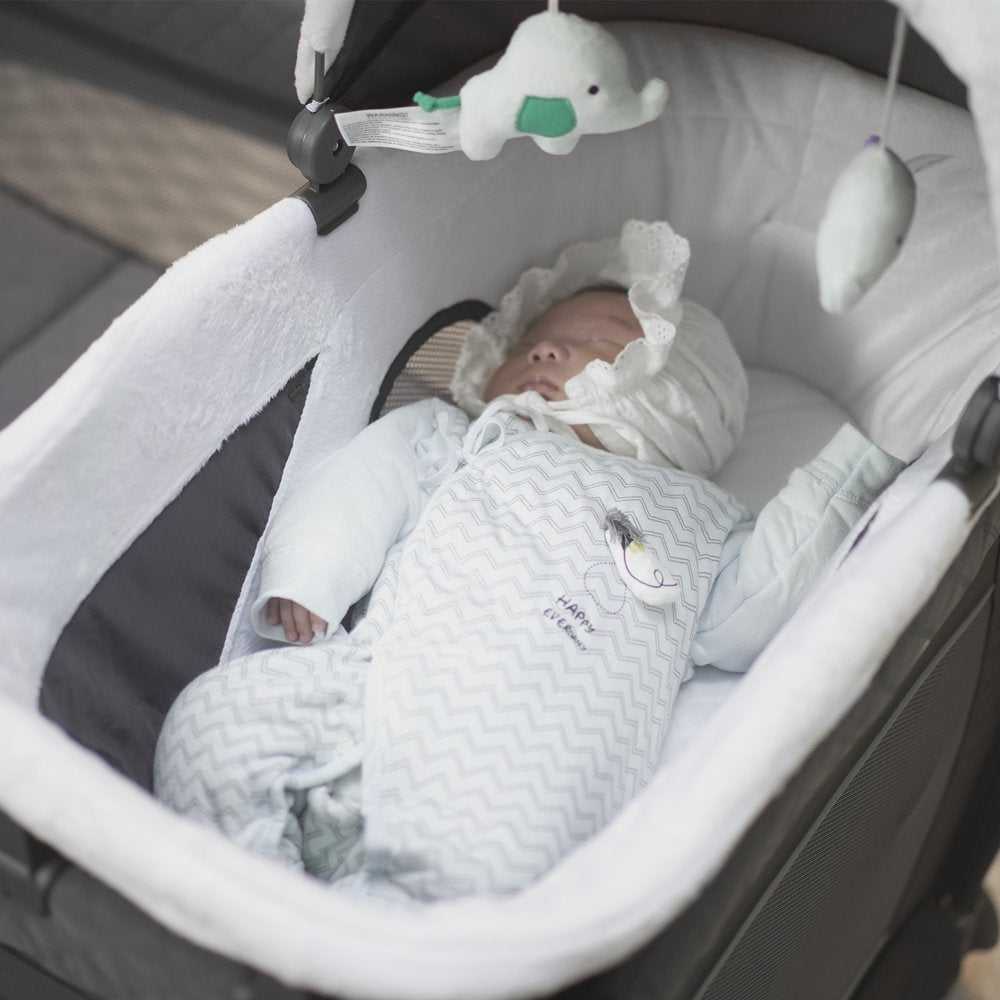 Pamo Babe Unisex Nursery Center Playard with Bassinet & Changing Table