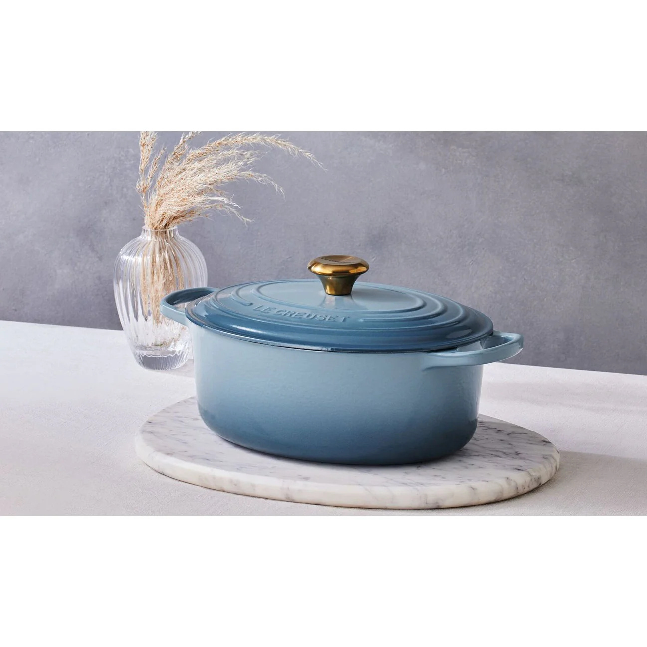 Le Creuset Pfanne Signature Bräter Oval  27 cm Chambray
