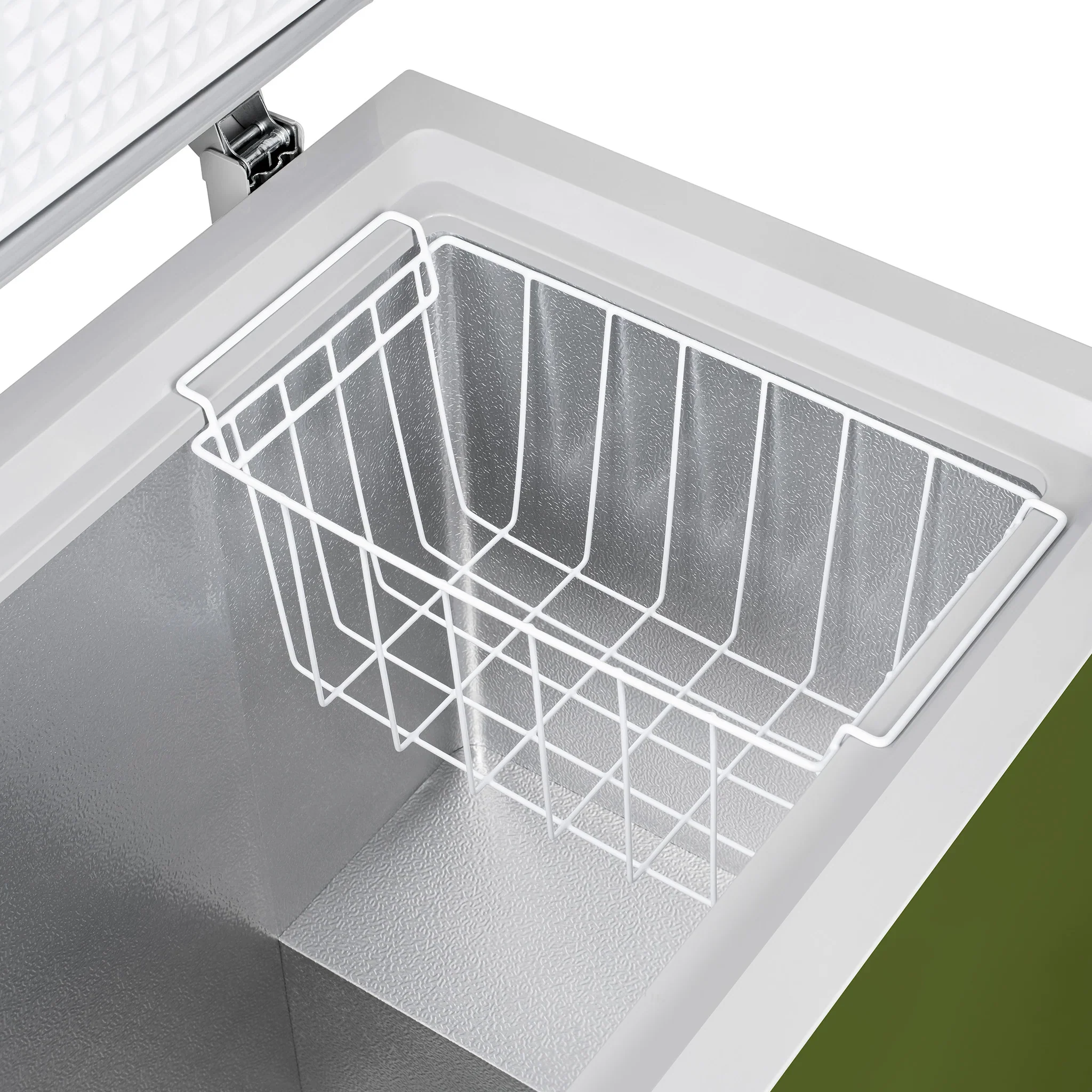 2025 Congelador Vertical Compacto Newair – 6,7 pies³ – Verde Militar