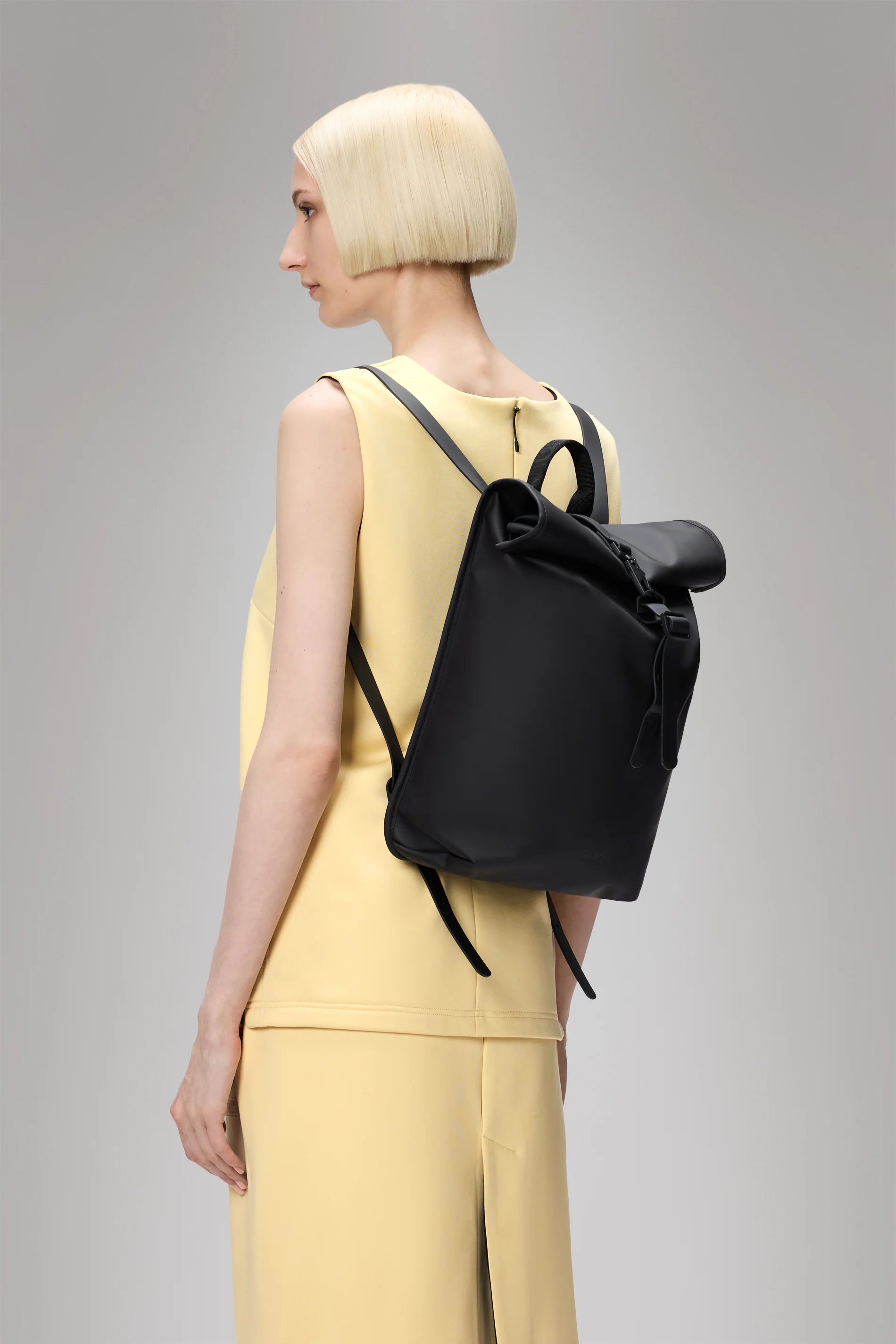 2025 Rolltop Rucksack Mini – Mochila Urbana Compacta e Impermeable con Cierre de Mosquetón – Tejido PU – Ideal para Desplazamientos Diarios