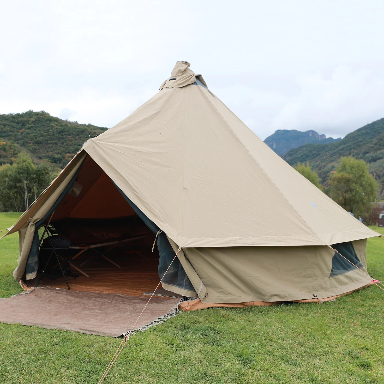 2025 KingCamp Khan 400 – Tienda tipi espaciosa para 6 personas, mezcla técnica de algodón, ventilación flexible y montaje rápido