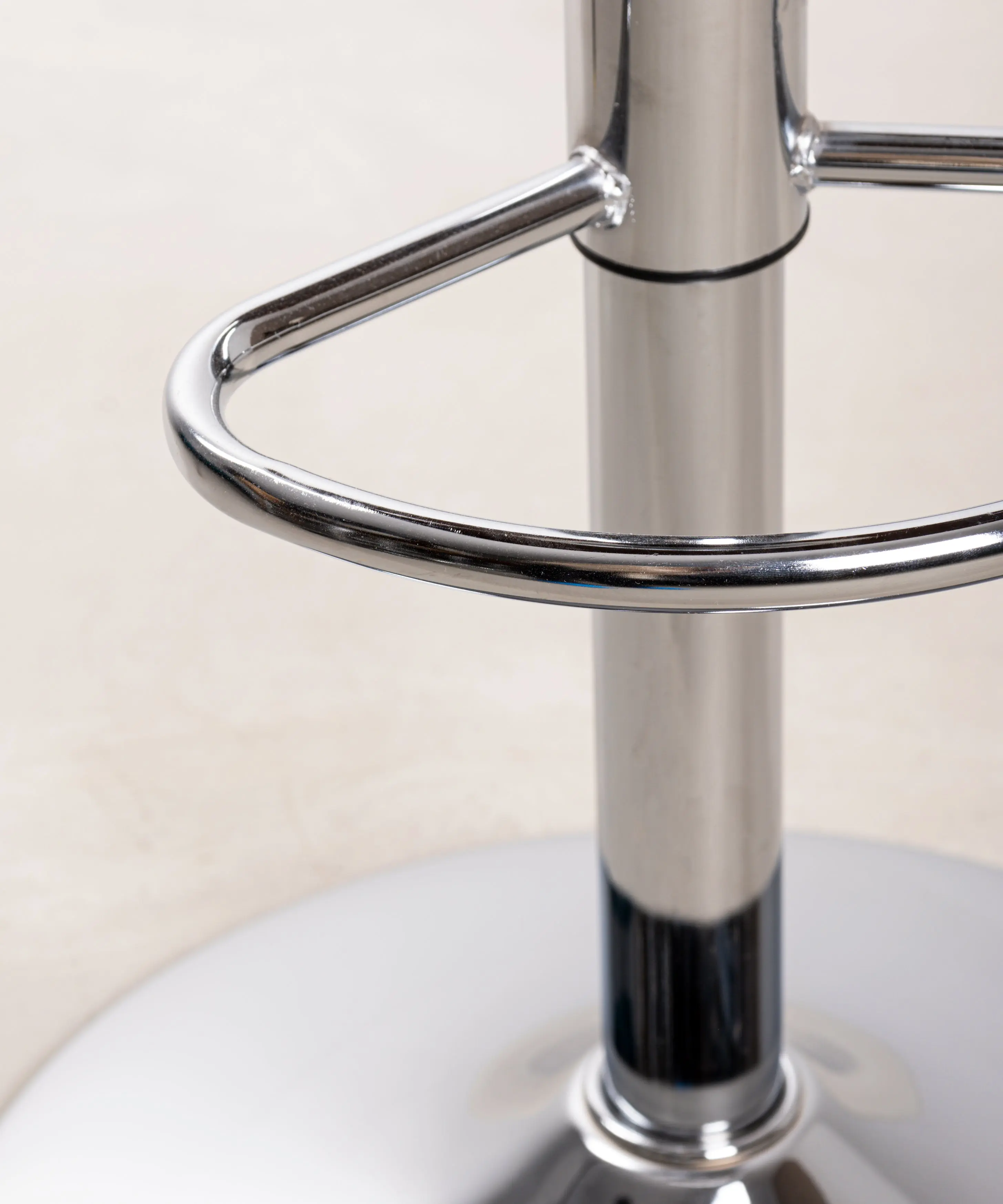 Taburete de Madera y Polipiel Regulable Beckett