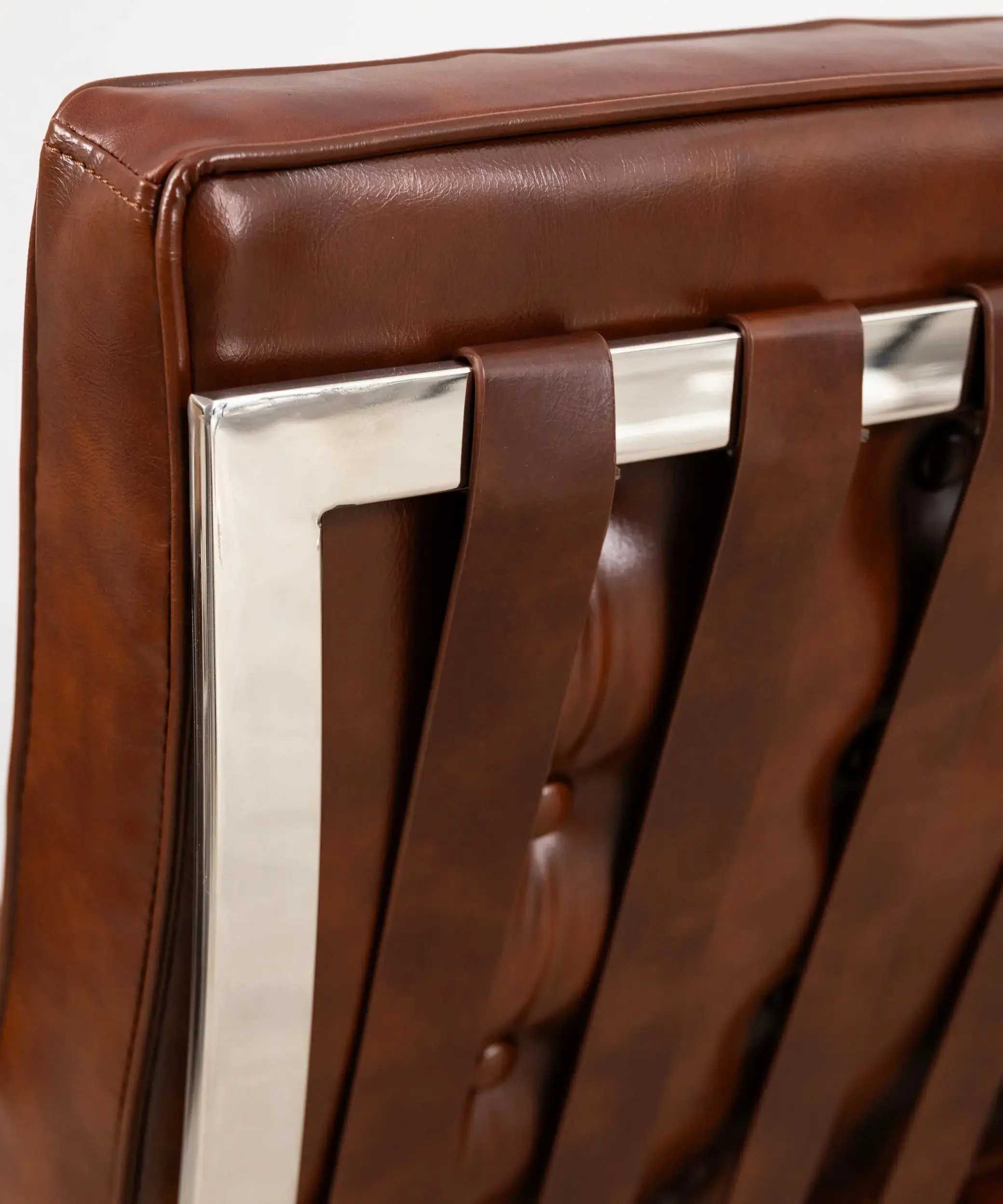 Silla de Acero Tapizada en Piel Italiana Barcelona