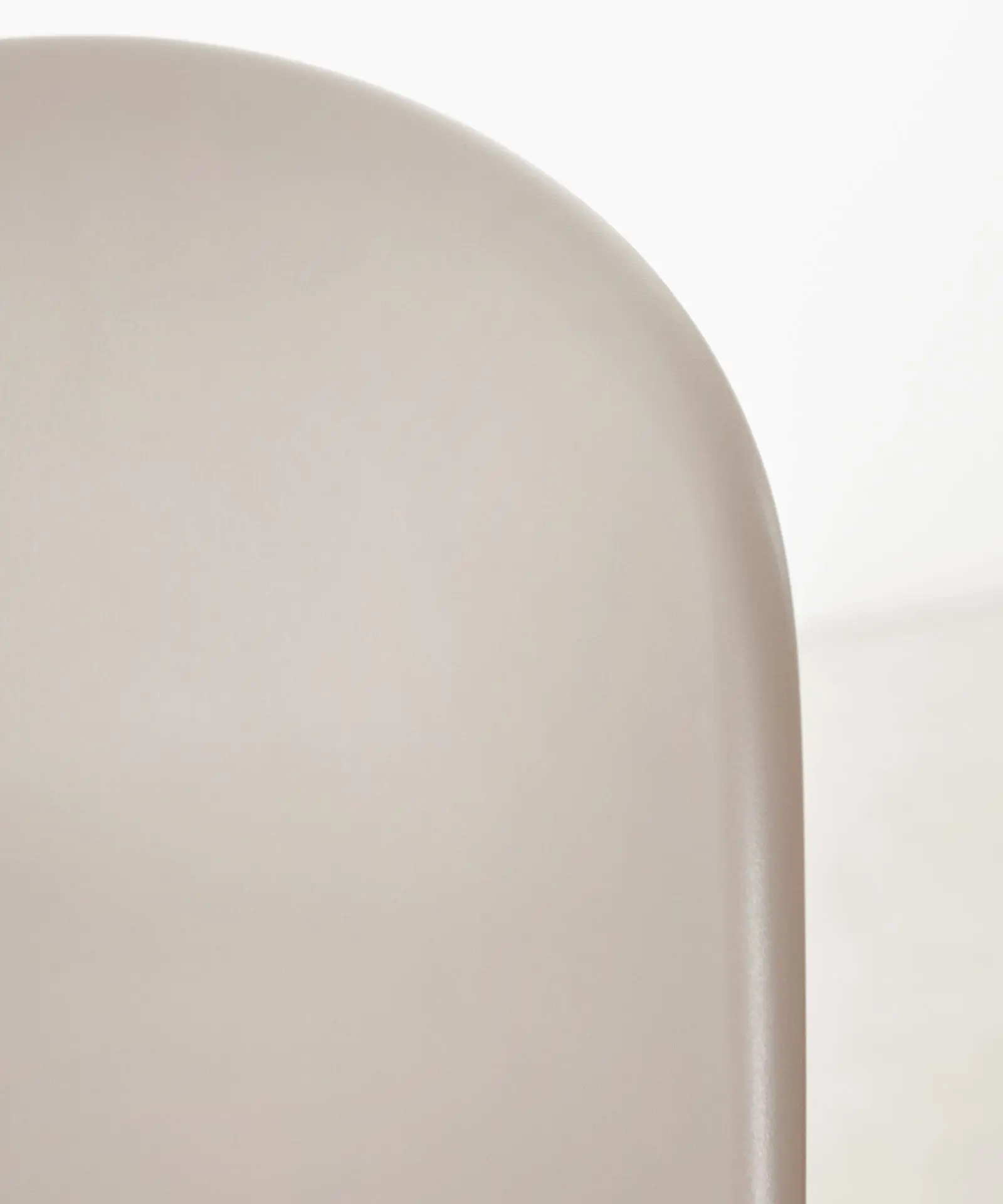 Taburete en Polipropileno y Metal Veko