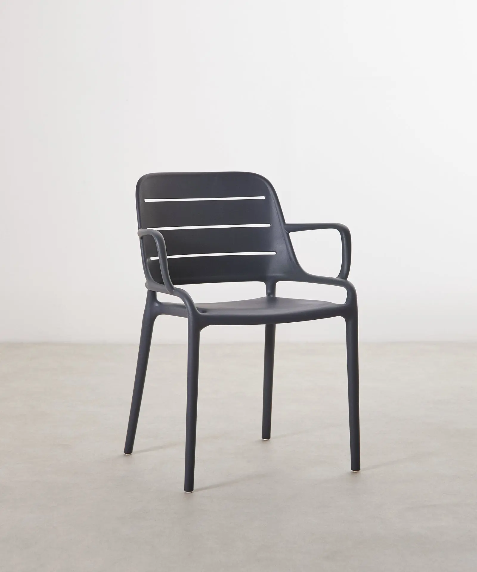 Silla de Polipropileno con Reposabrazos Mila