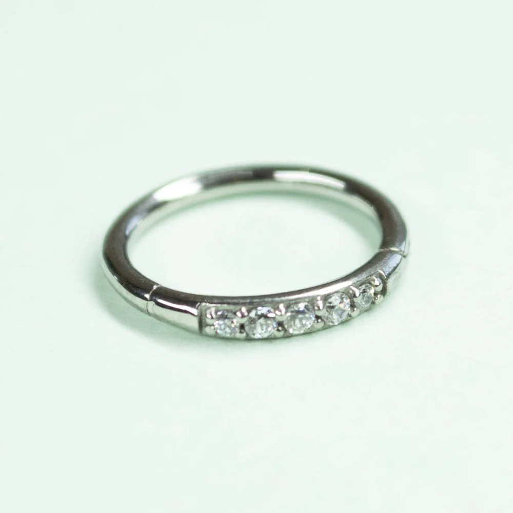 Soulflower | Argolla Piercing (Click) | Acero (Zirconias)