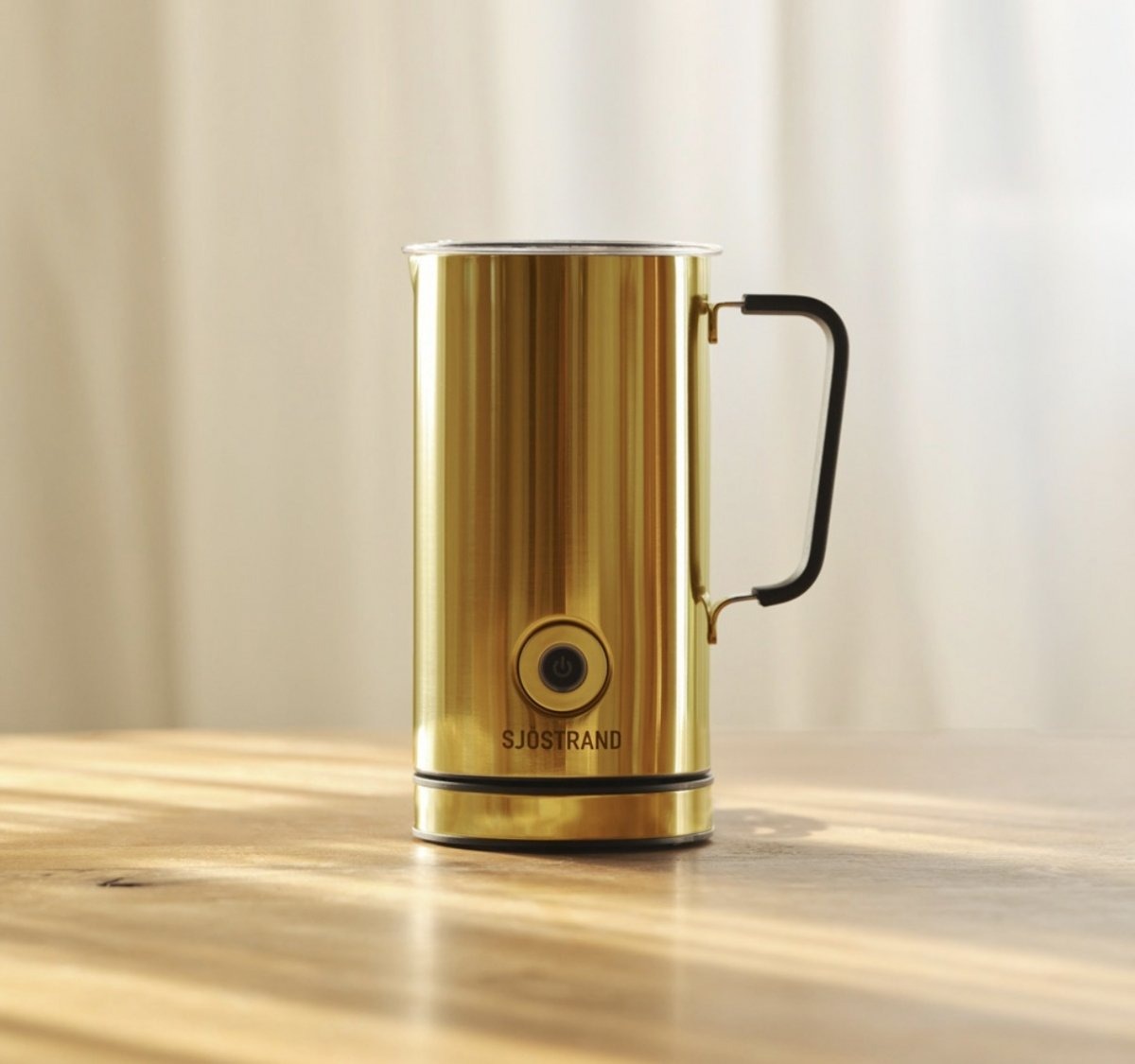 Sjöstrand MILK Elektryczny Spieniacz do Mleka / Złoty