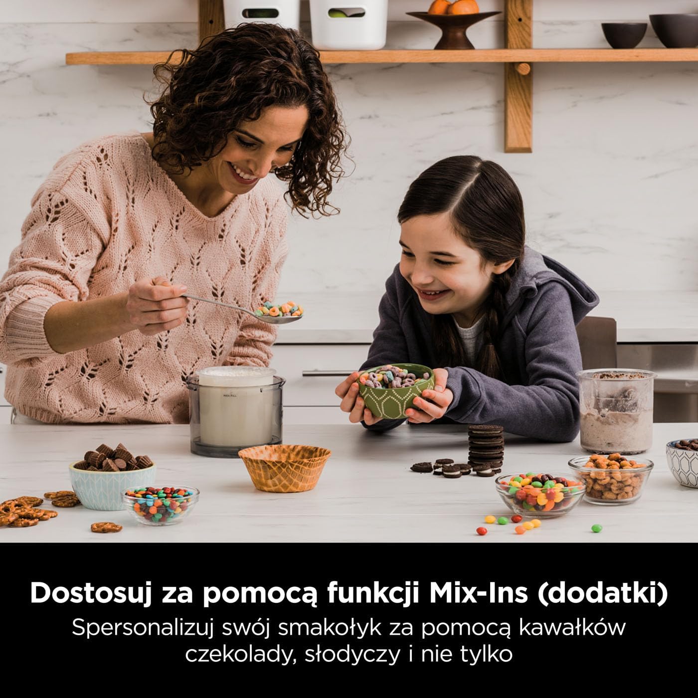 Ninja CREAMi Deluxe Maszyna do lodów i deserów z 2 tacami, 10 funkcji, robi lody, gelato, sorbety, mrożony jogurt, koktajle mleczne i nie tylko, opcja smakowa 2 w 1, srebrna, NC501EU