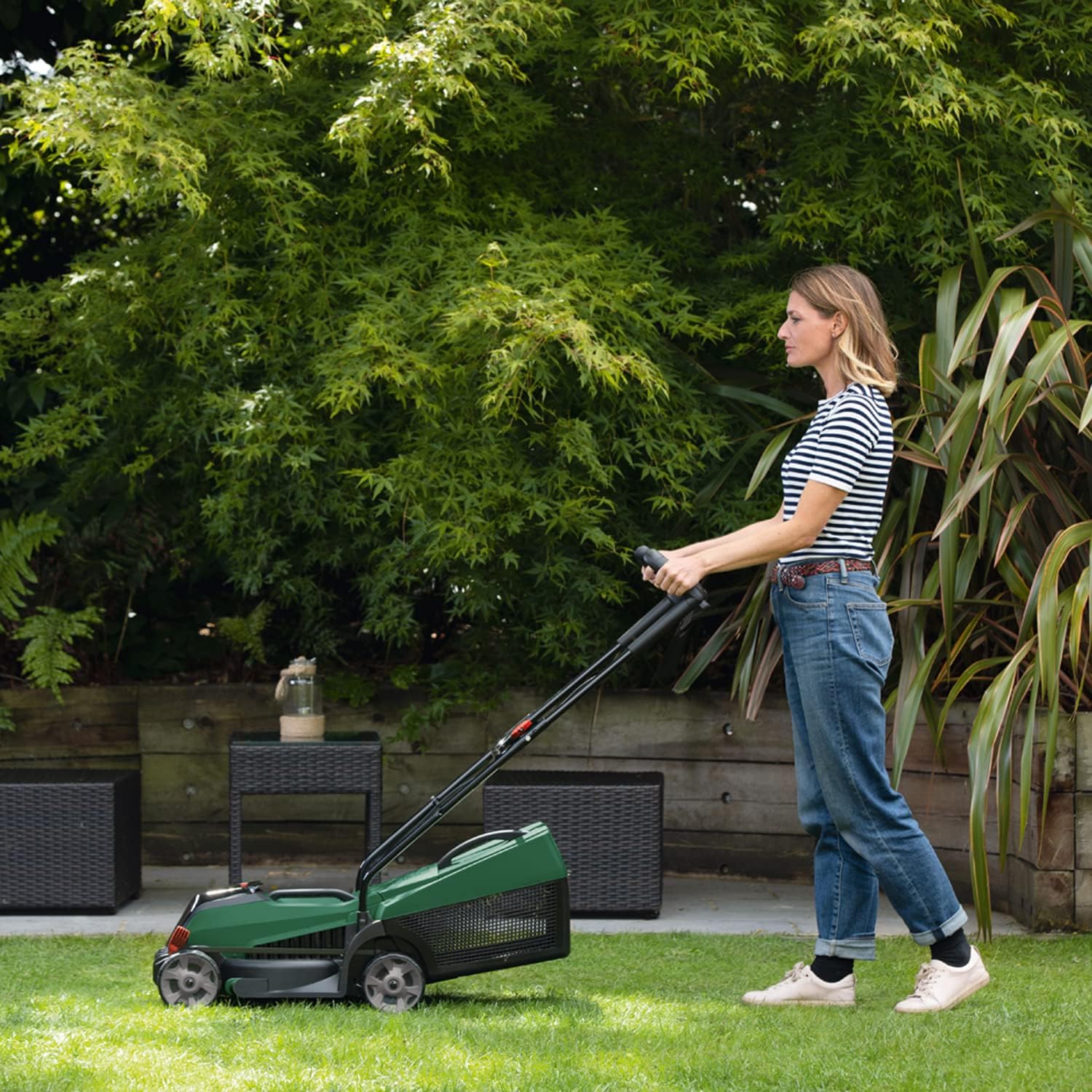 Bosch CityMower 18V-32-300, Kosiarka akumulatorowa (18 V, 1 akumulator, szerokość cięcia: 32 cm, trawniki do 300 m², opakowanie kartonowe), Zielona