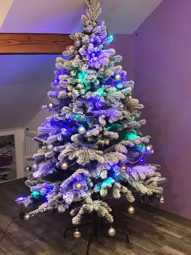 NOWOŚĆ! Piękna Biała sztuczna Choinka LUX 100% PE Zasypana śniegiem 1.8m