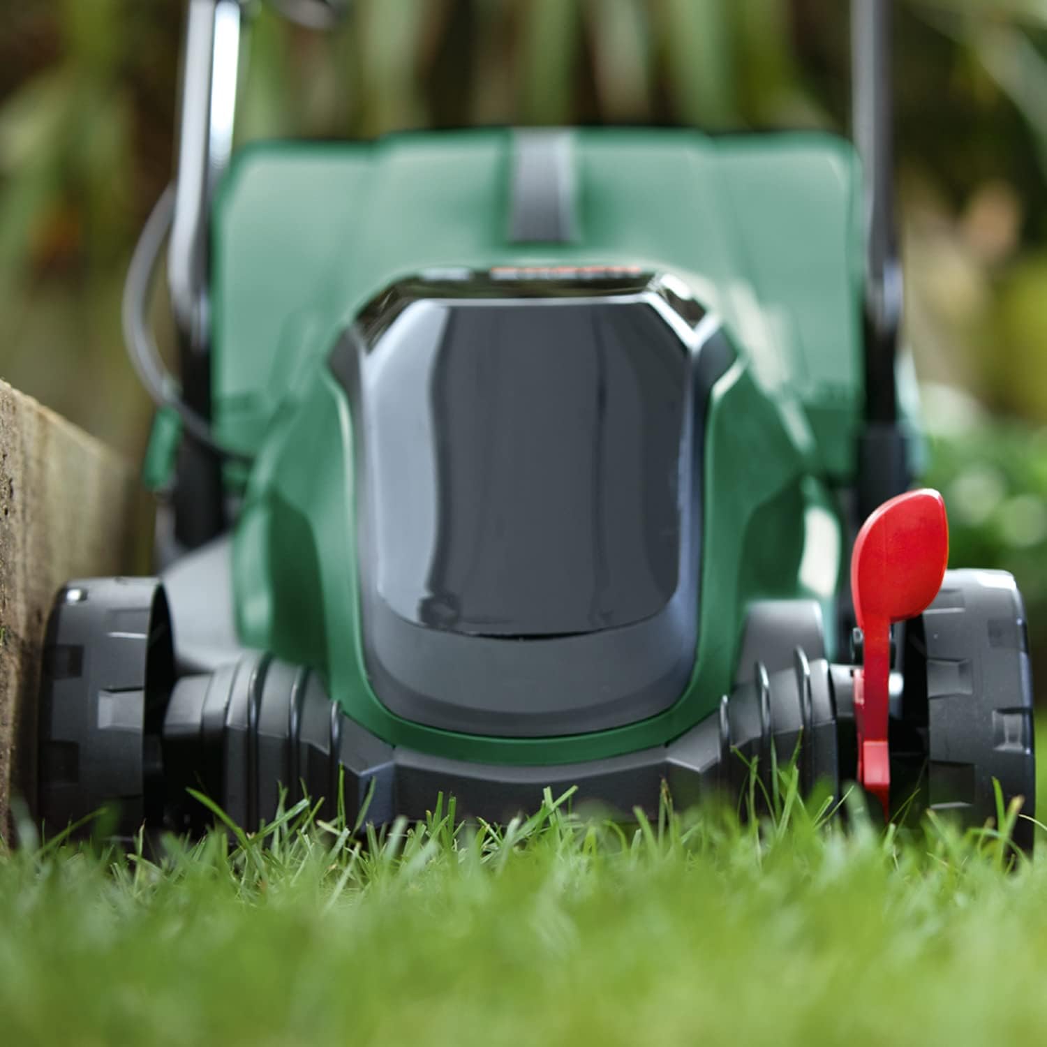 Bosch CityMower 18V-32-300, Kosiarka akumulatorowa (18 V, 1 akumulator, szerokość cięcia: 32 cm, trawniki do 300 m², opakowanie kartonowe), Zielona