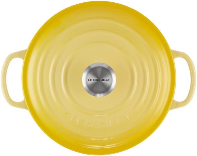 Le Creuset Signature żeliwne naczynie do pieczenia z pokrywką, Ø 26 cm, okrągłe, nadaje się do wszystkich rodzajów kuchenek i kuchenek indukcyjnych, pojemność: 5,3 l, 5,135 kg, kolor czerwony