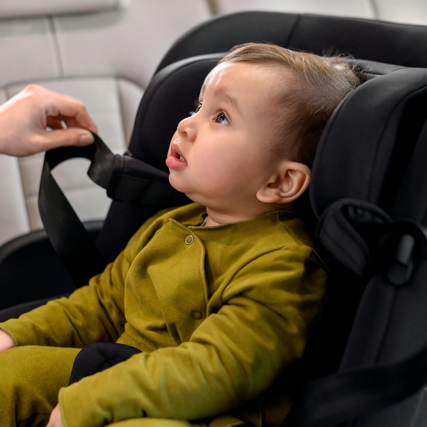 Maxi-Cosi Mica 360 S, Fotelik samochodowy obrotowy 360, 3 miesiące–4 lata (61–105 cm), Obracanie FlexiSpin, 5 pozycji odchylenia, Ochrony G-CELL, Zaczepy na pasy uprzęży Easy-in, Tonal Black