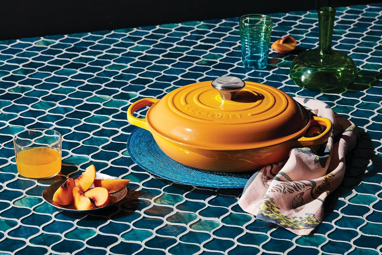 Le Creuset Signature żeliwny garnek Gourmet, okrągły, Ø 30 cm, 3,5 l, do wszystkich rodzajów kuchenek włącznie z indukcyjnymi, 5,55 kg, czerwony piec