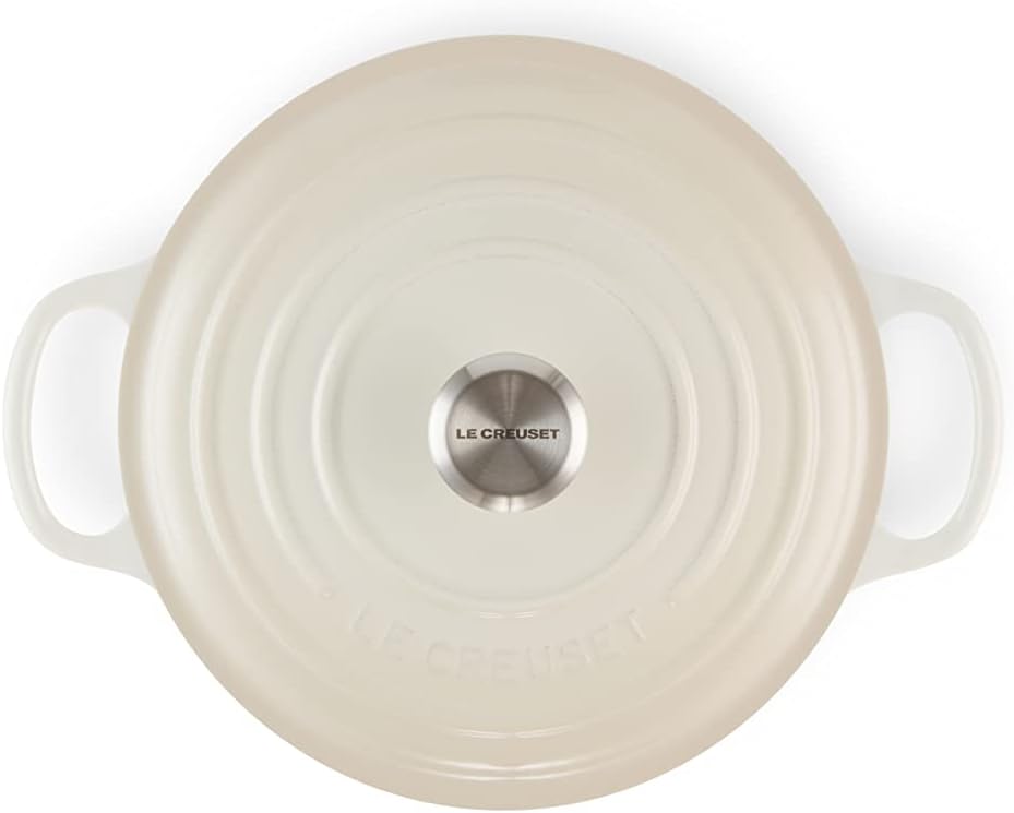 Le Creuset Signature żeliwne naczynie do pieczenia z pokrywką, Ø 26 cm, okrągłe, nadaje się do wszystkich rodzajów kuchenek i kuchenek indukcyjnych, pojemność: 5,3 l, 5,135 kg, kolor czerwony