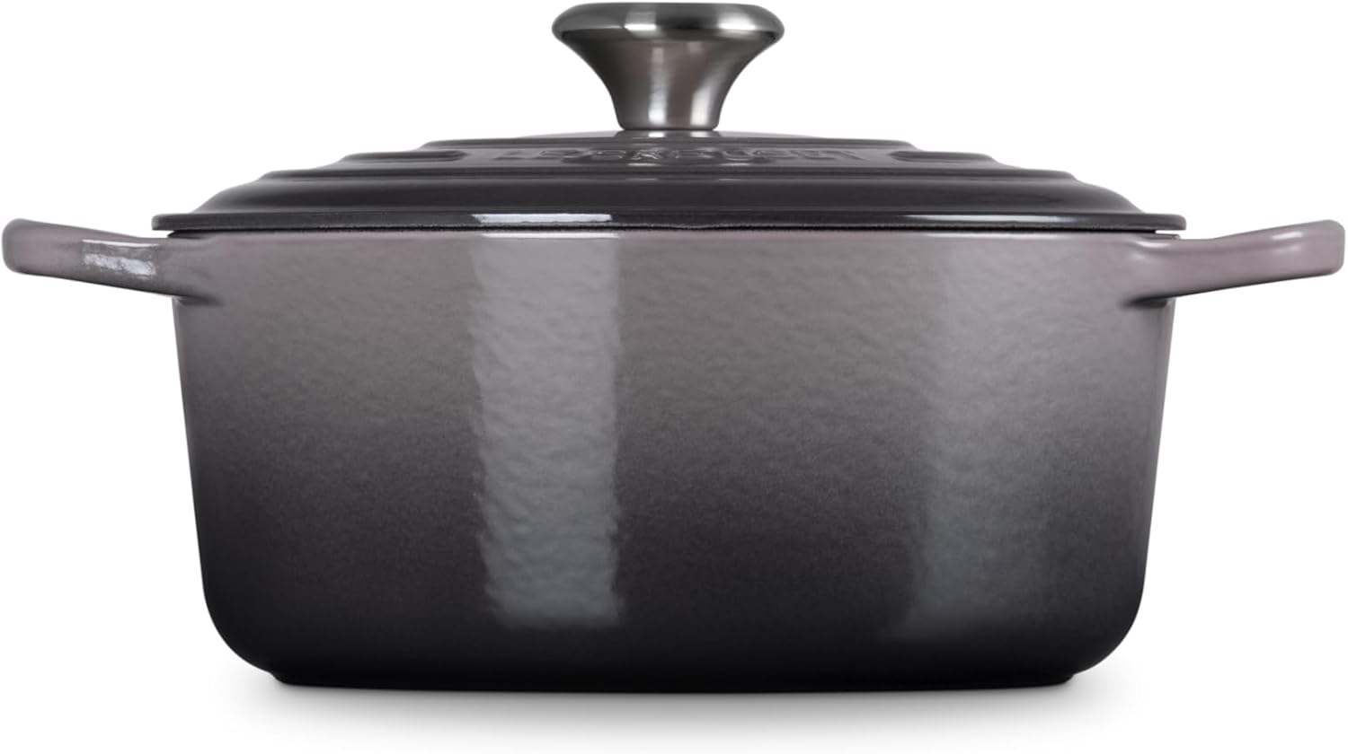 Le Creuset Signature żeliwne naczynie do pieczenia z pokrywką, Ø 26 cm, okrągłe, nadaje się do wszystkich rodzajów kuchenek i kuchenek indukcyjnych, pojemność: 5,3 l, 5,135 kg, kolor czerwony