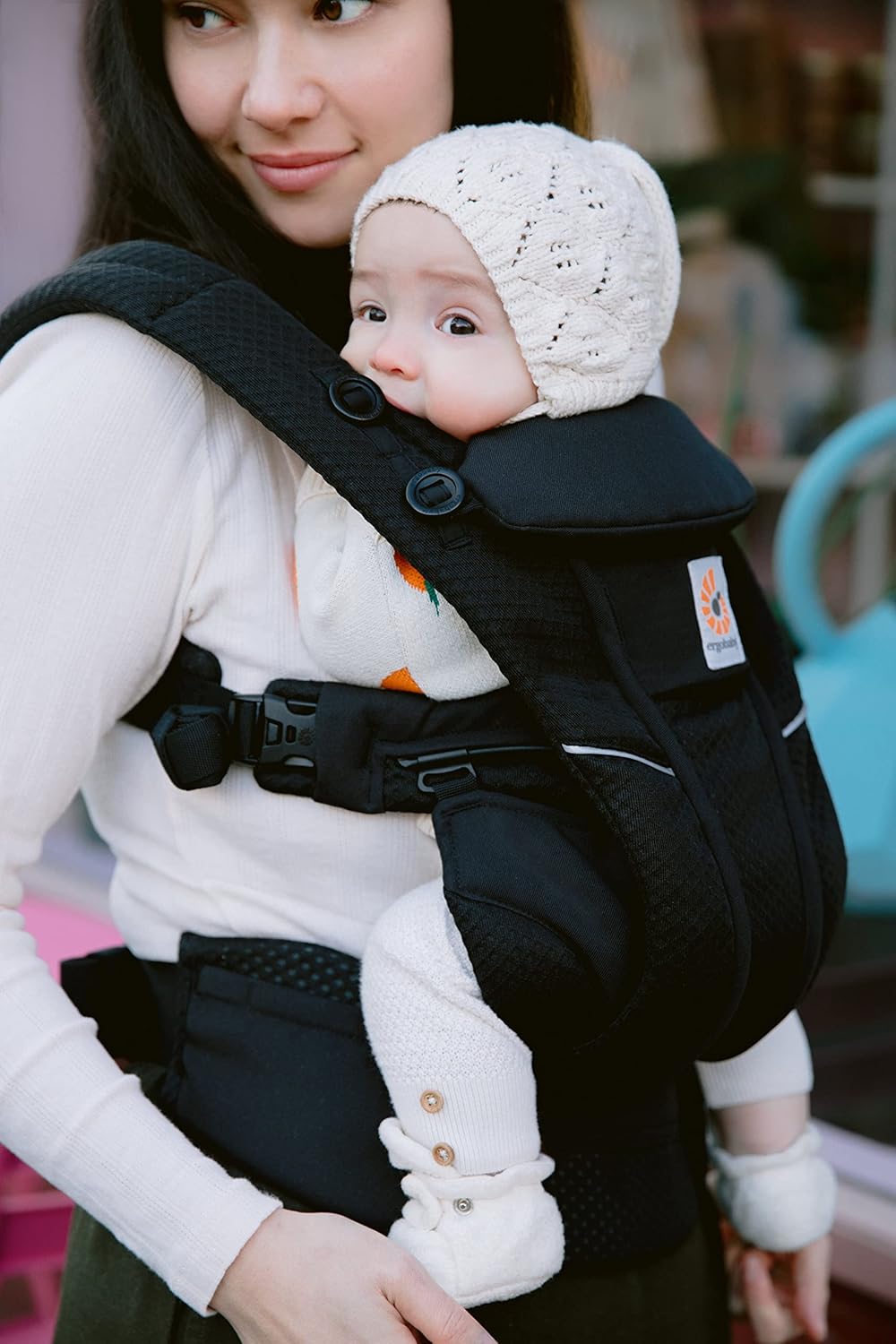 Ergobaby Omni Breeze Nosidełko dla noworodków od urodzenia do 20 kg, 4 pozycje SoftFlex Mesh Ergonomiczne nosidełko dla niemowląt Nosidełko do noszenia na plecach, Graphite Grey