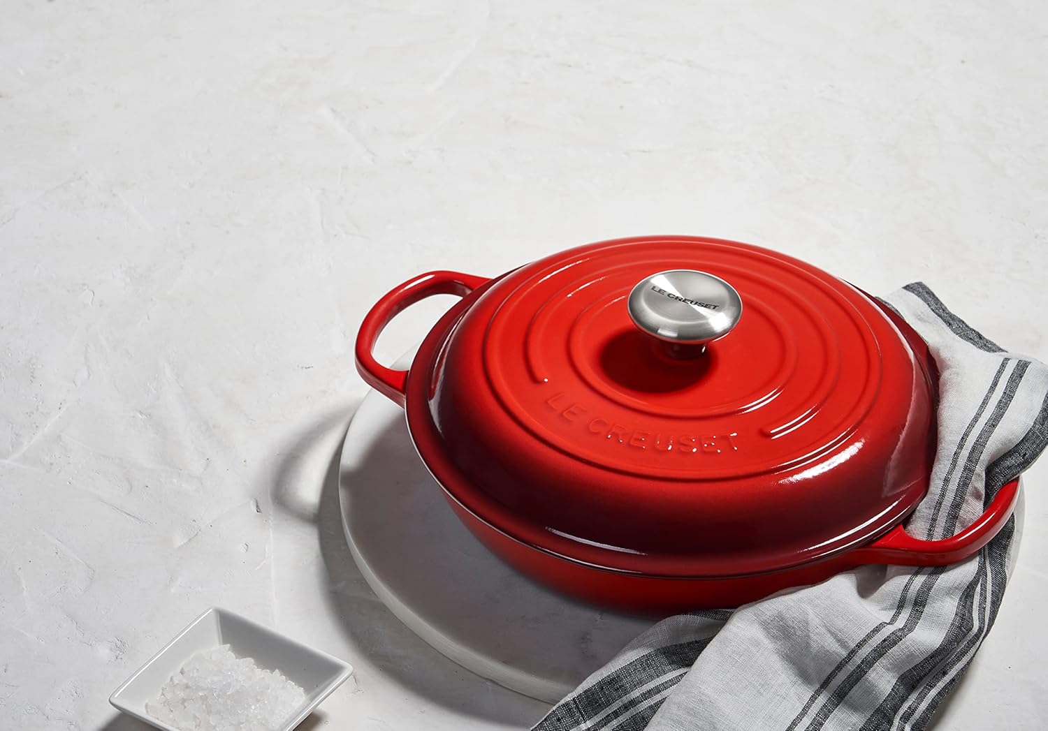 Le Creuset Signature żeliwny garnek Gourmet, okrągły, Ø 30 cm, 3,5 l, do wszystkich rodzajów kuchenek włącznie z indukcyjnymi, 5,55 kg, czerwony piec