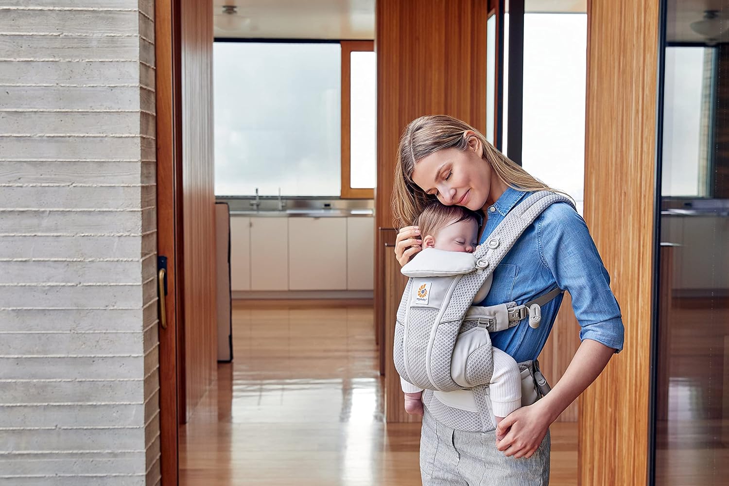 Ergobaby Omni Breeze Nosidełko dla noworodków od urodzenia do 20 kg, 4 pozycje SoftFlex Mesh Ergonomiczne nosidełko dla niemowląt Nosidełko do noszenia na plecach, Graphite Grey