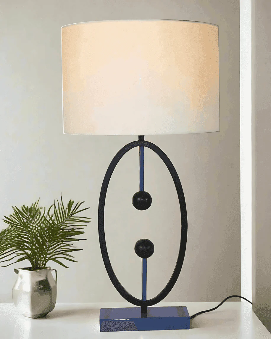 The OvalSky Table lamp