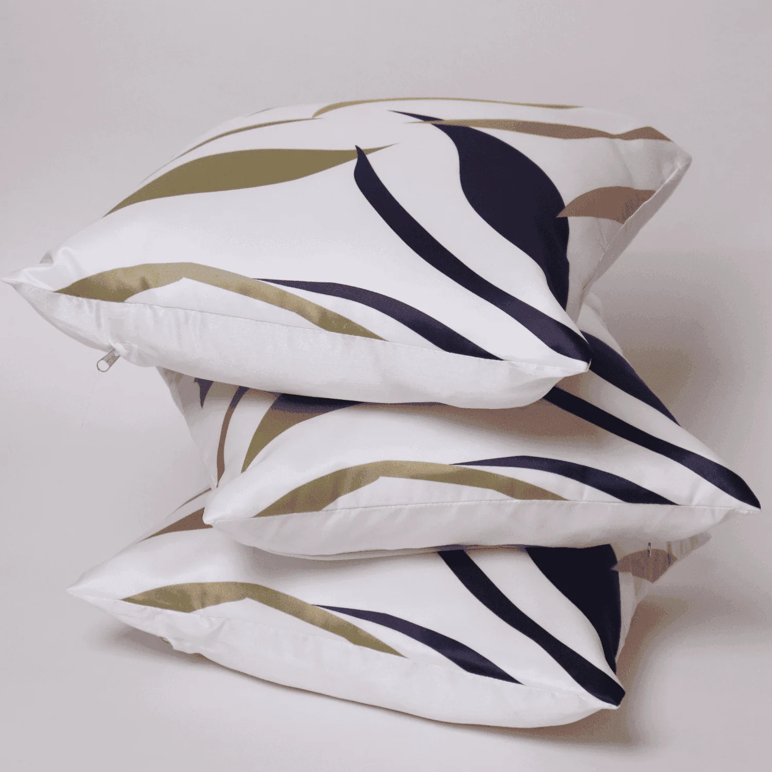 The Royal Pink Cushion Cover