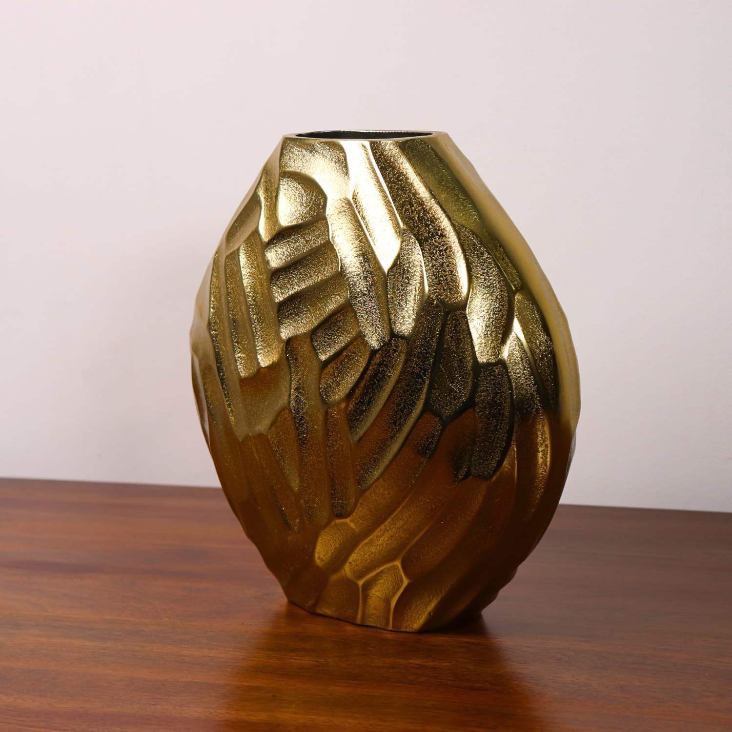 THE STARRY SWIRL Aluminum Vase