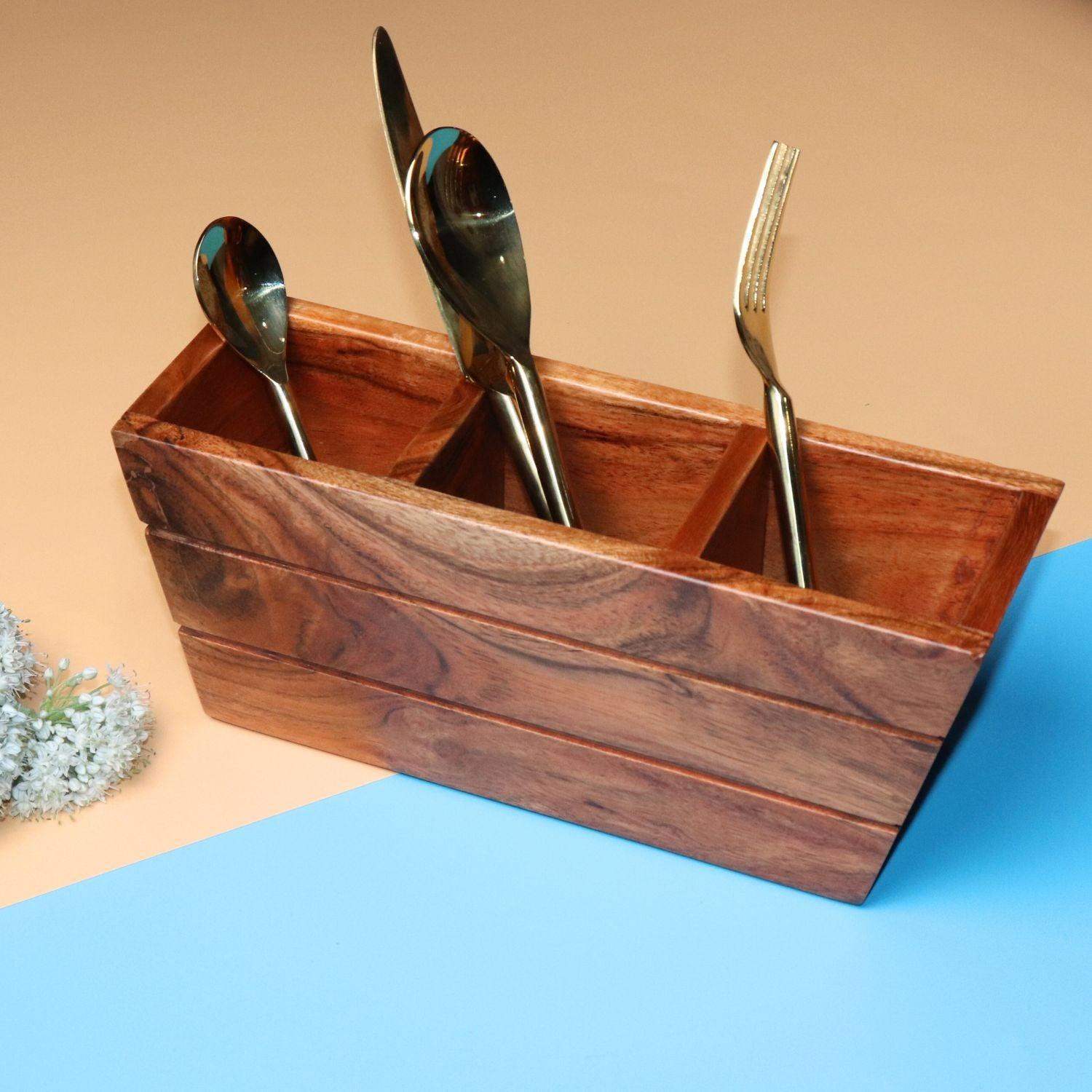 Wooden Cutlery Organizer in Boat Shape