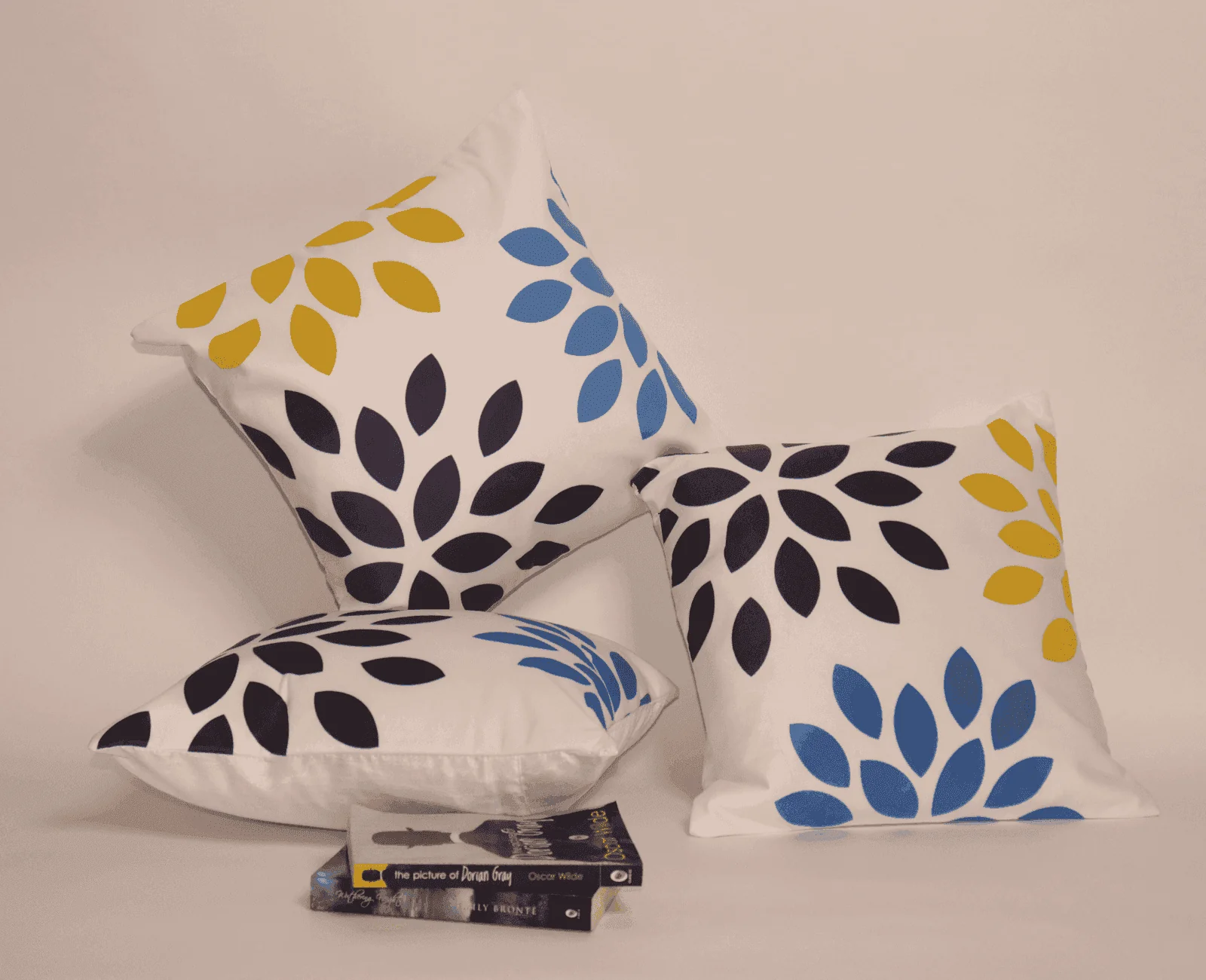 The Royal Leaf  Velvet Cushion Cover