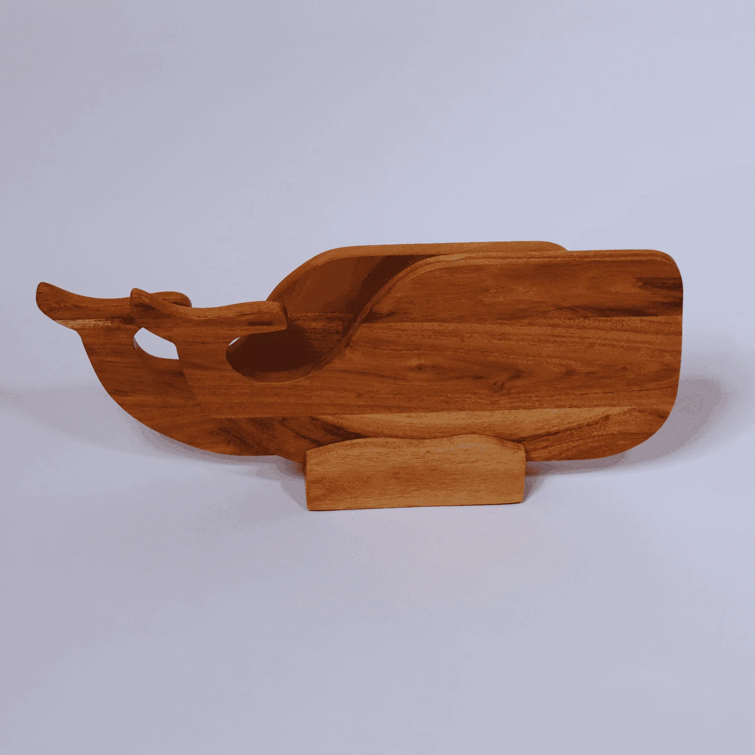 Chopping board with stand (Whales Tails Wave)