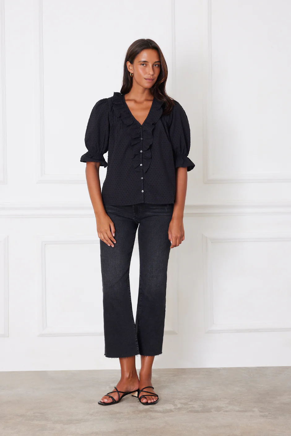 Chloe Shirt in Black Solid