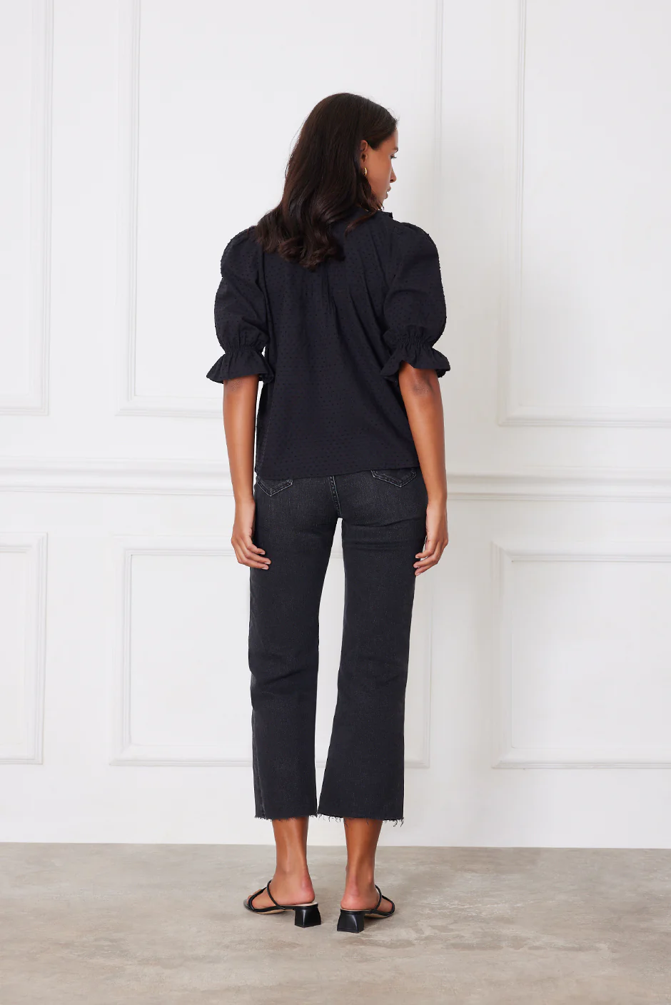 Chloe Shirt in Black Solid