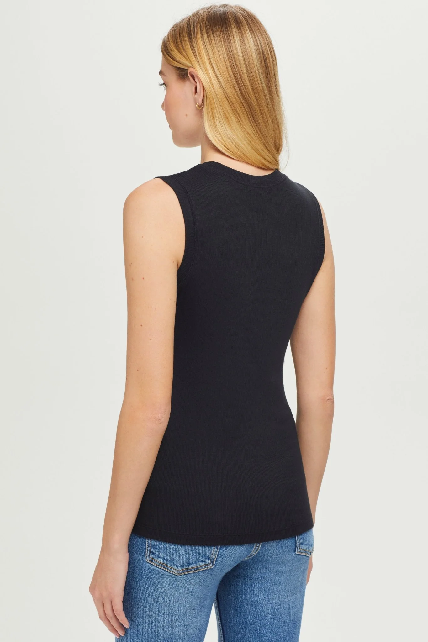 Ribbed Sleeveless Tee