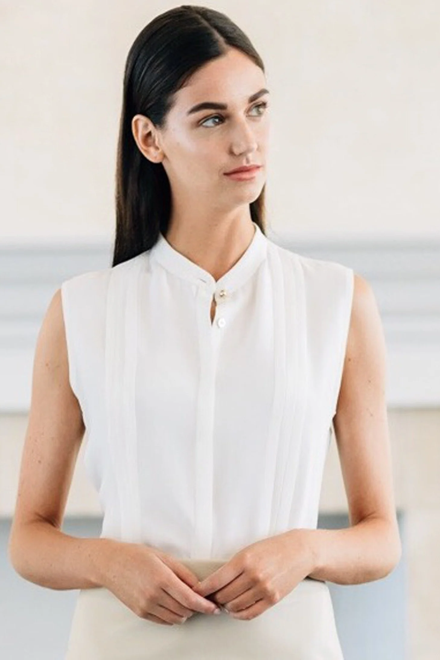 Sleeveless Mandarin Collar Blouse