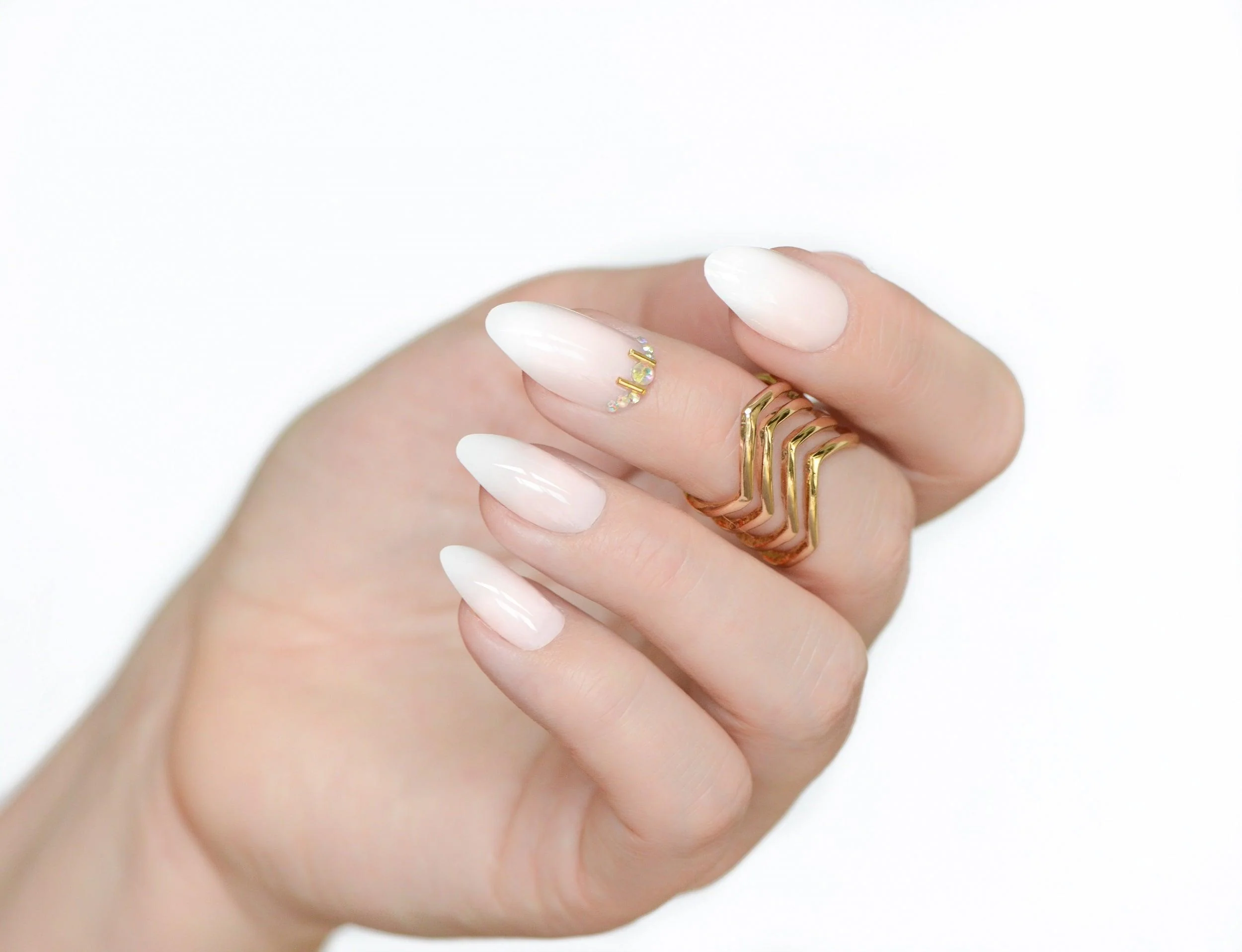 GEL EFFECT ARTIFICIAL NAILS