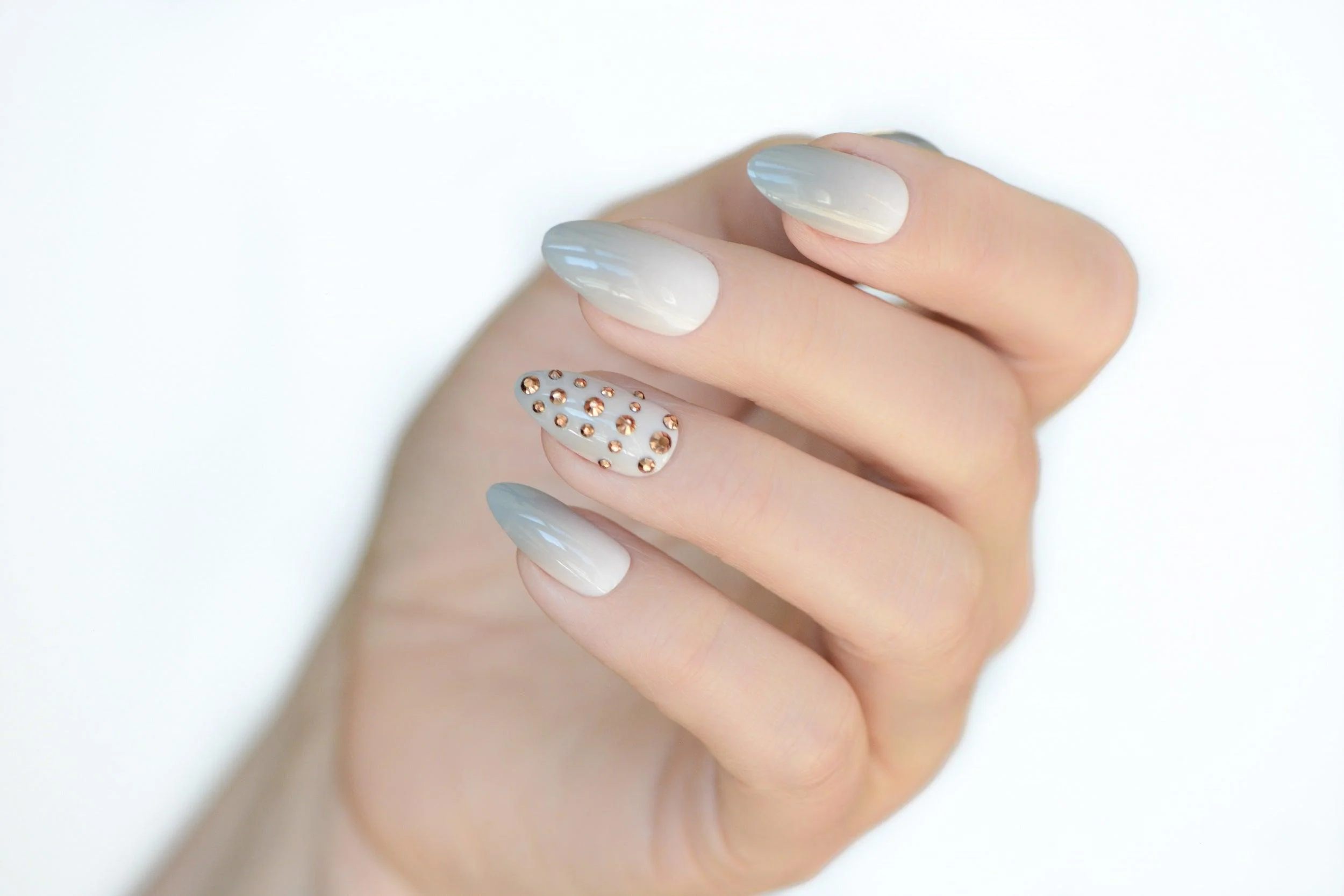 POLISHED PRESS ON NAILS